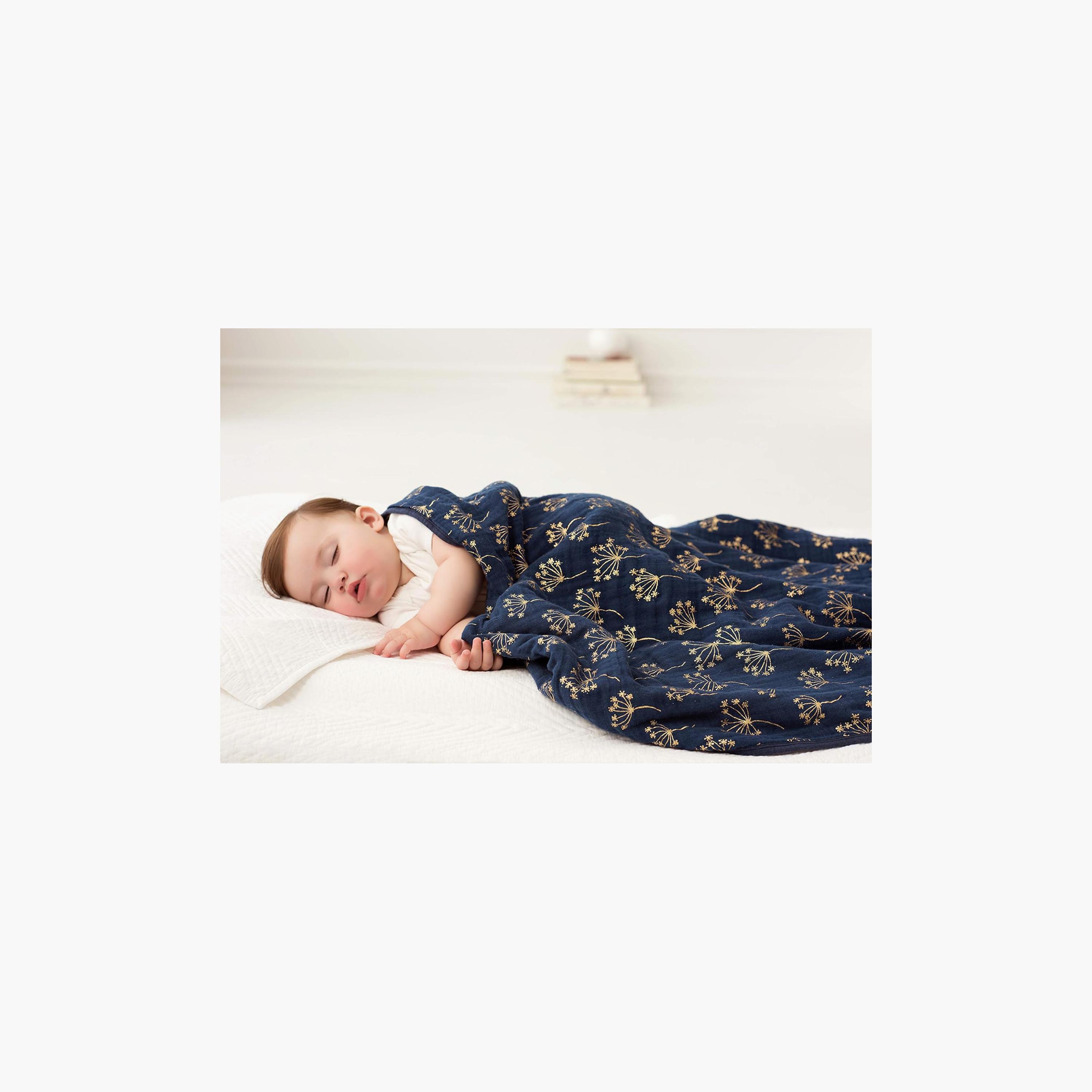 Aden + Anais Cotton Muslin Dream Blanket - Metallic Gold Deco-baby-nursery-blanketsandswaddles-blanketsandquilts-image-5