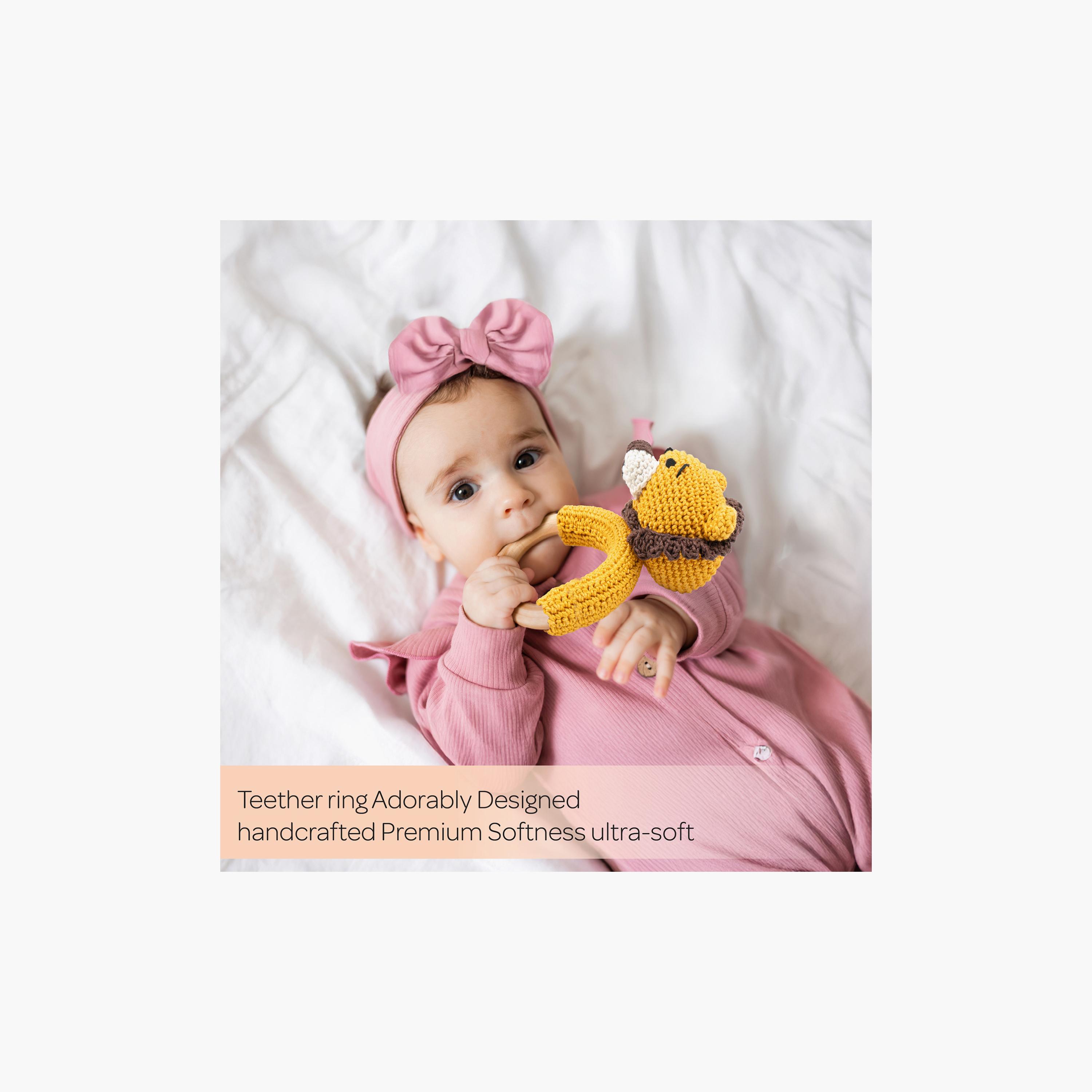 خشخيشة على شكل حلقة مصنوعة يدوياً من الكروشيه من مون - بتصميم أسد-toys-babyandtoddlertoys-rattlesandteethers-image-3