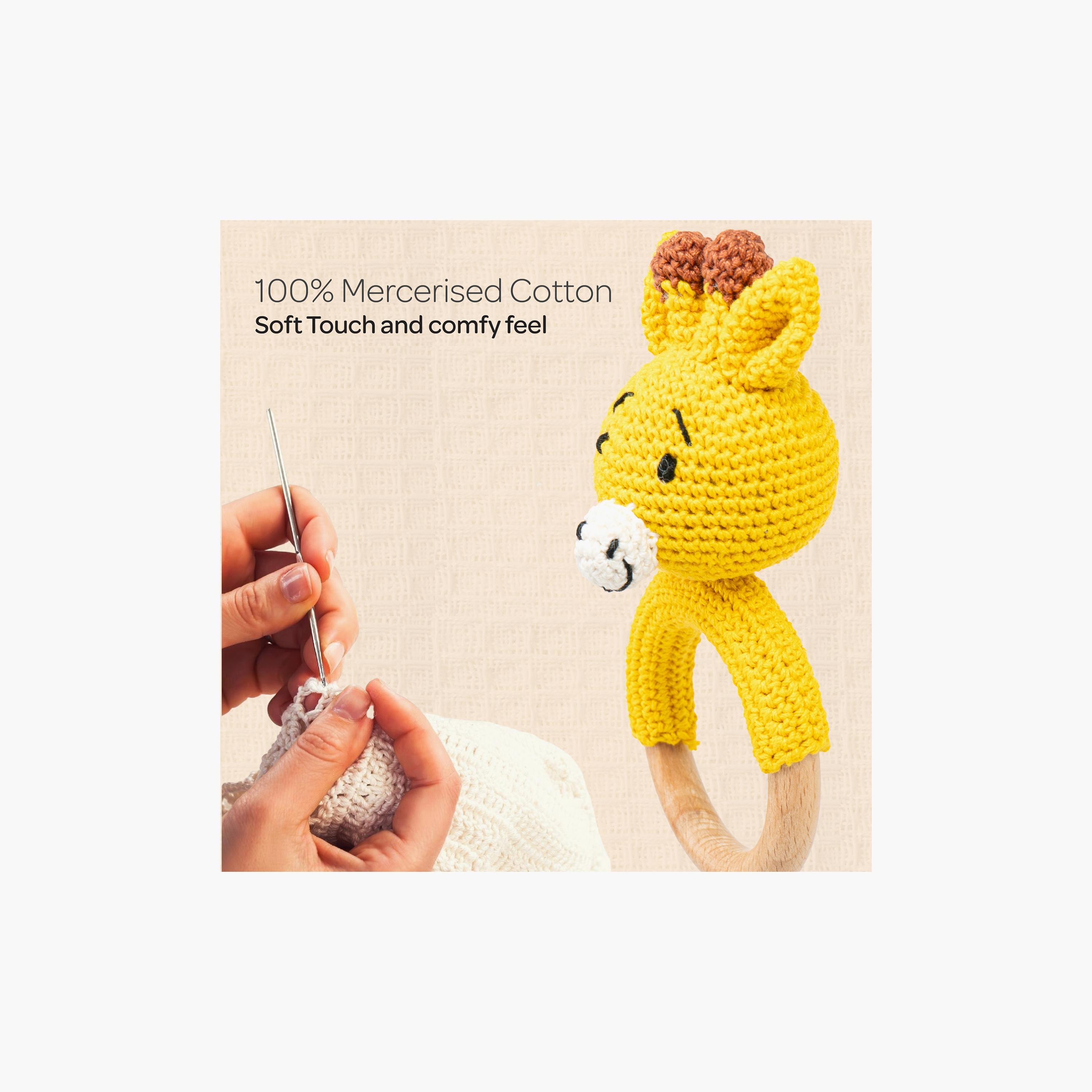 خشخيشة على شكل حلقة مصنوعة يدوياً من الكروشيه من مون - بتصميم زرافة-toys-babyandtoddlertoys-rattlesandteethers-image-2