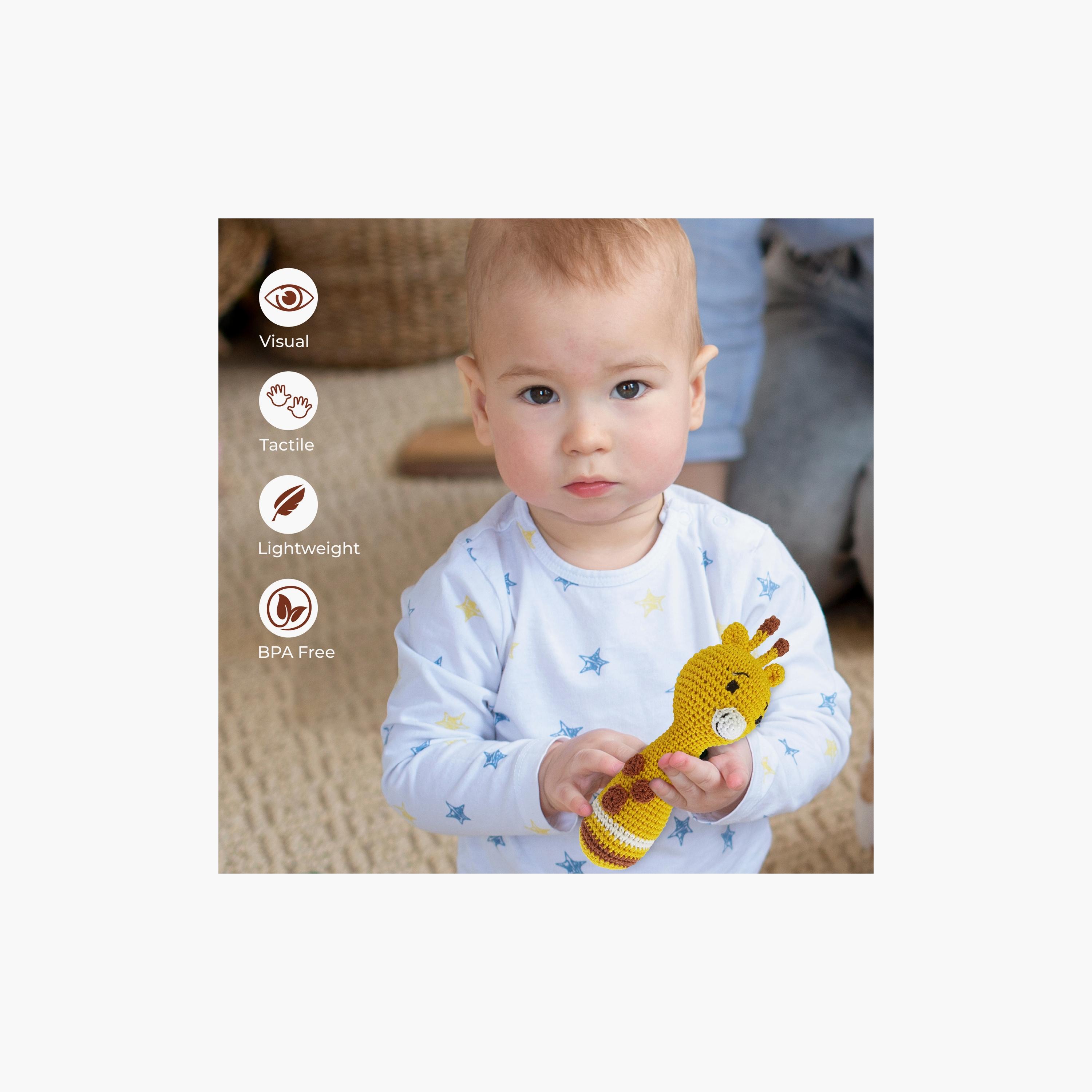 خشخيشة يدوية الصنع بحلقة كروشيه محبوكة من مون - 0 أشهر+ - زرافة-toys-babyandtoddlertoys-rattlesandteethers-image-4