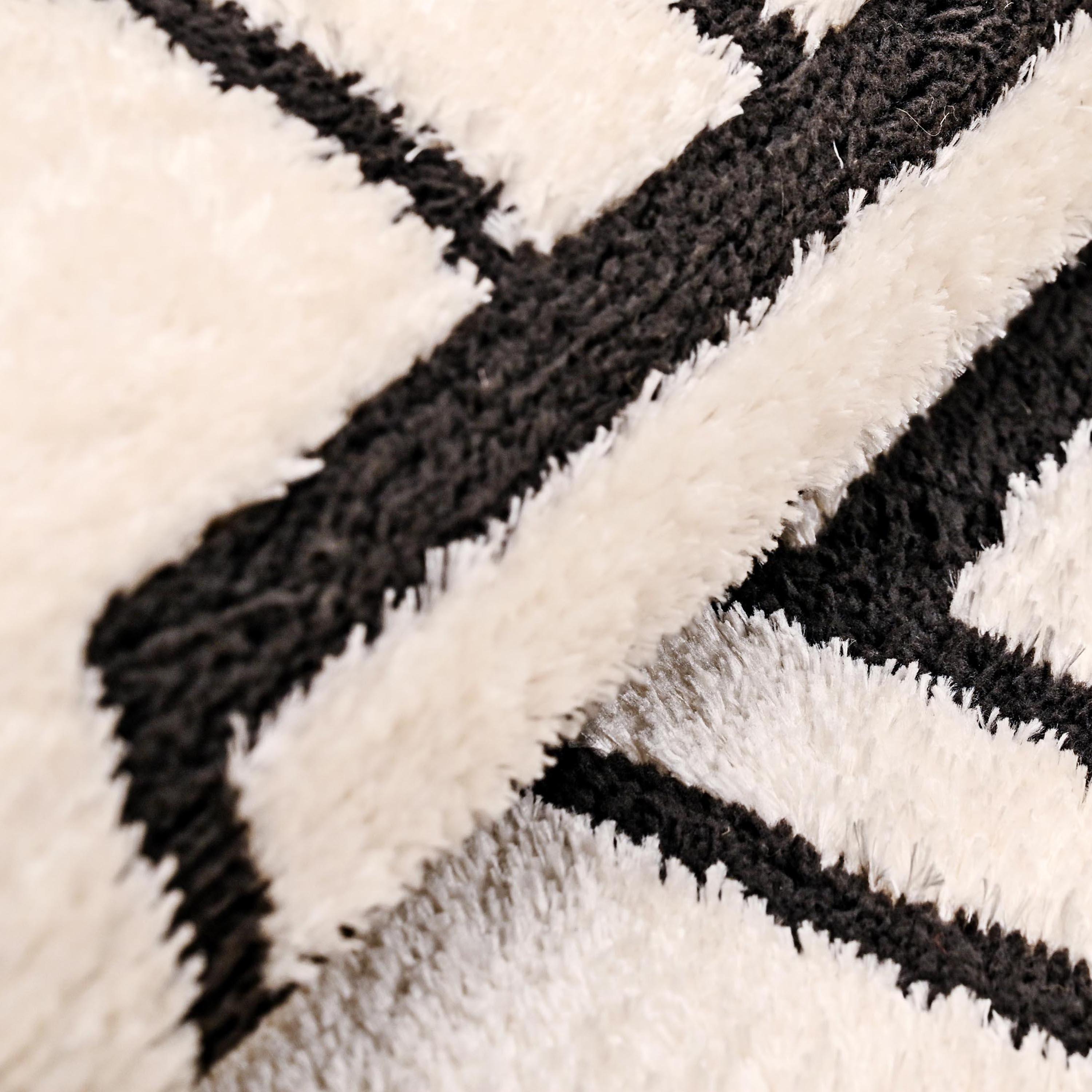 سجادة لو موندي من سي سي - 230x160 سم-hbxdecorandfurnishings-floorcoverings-rugs-image-4