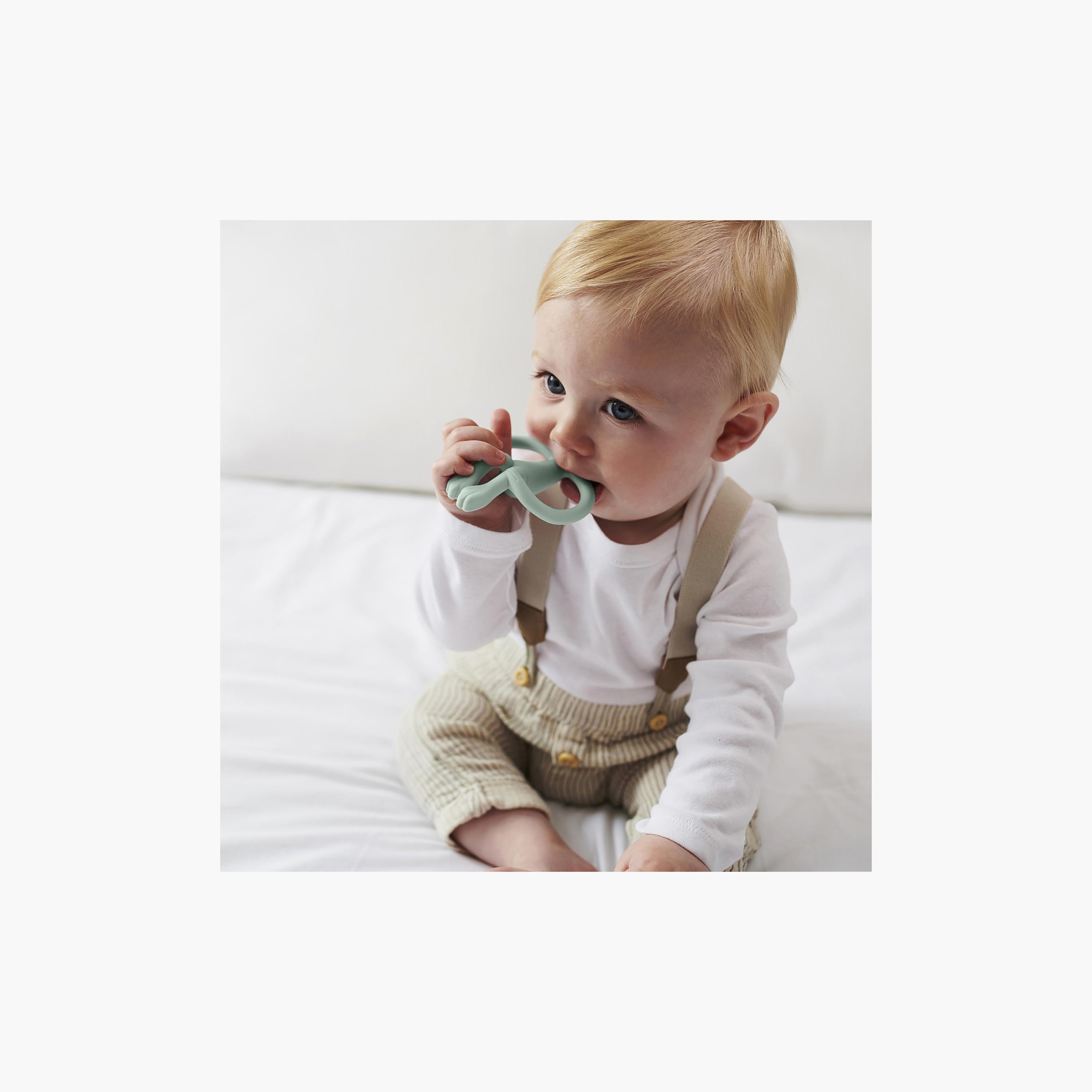 عضاضة أصلية من السيليكون والخالية من مادة BPA من ماتشستيك مونكي - 3 أشهر+-baby-feeding-teethers-image-5