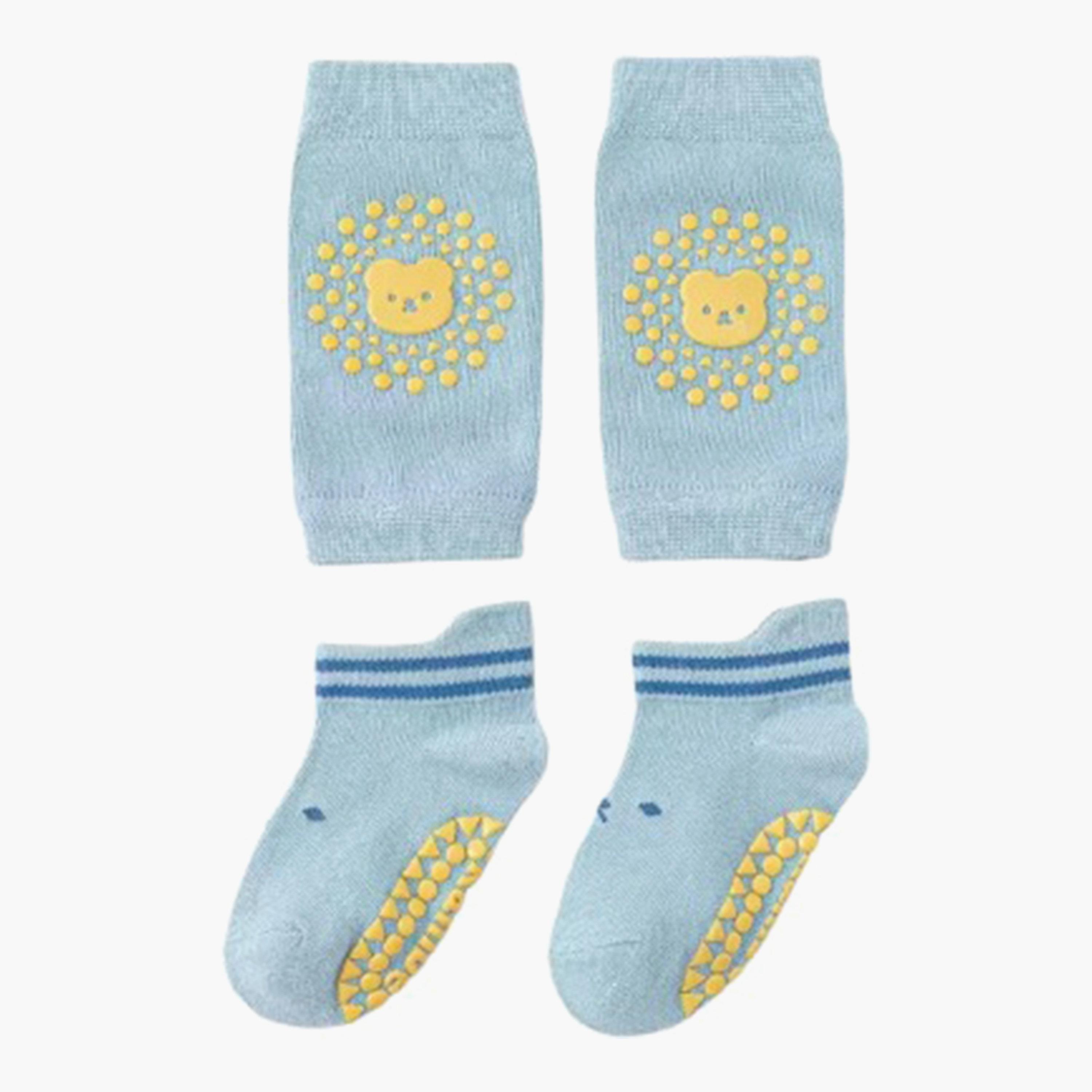 Pikkaboo 2-Piece SoftCrawl Knee Pads with 2-Piece Socks - Blue Bear-baby-healthandsafety-babyproofing-image-1