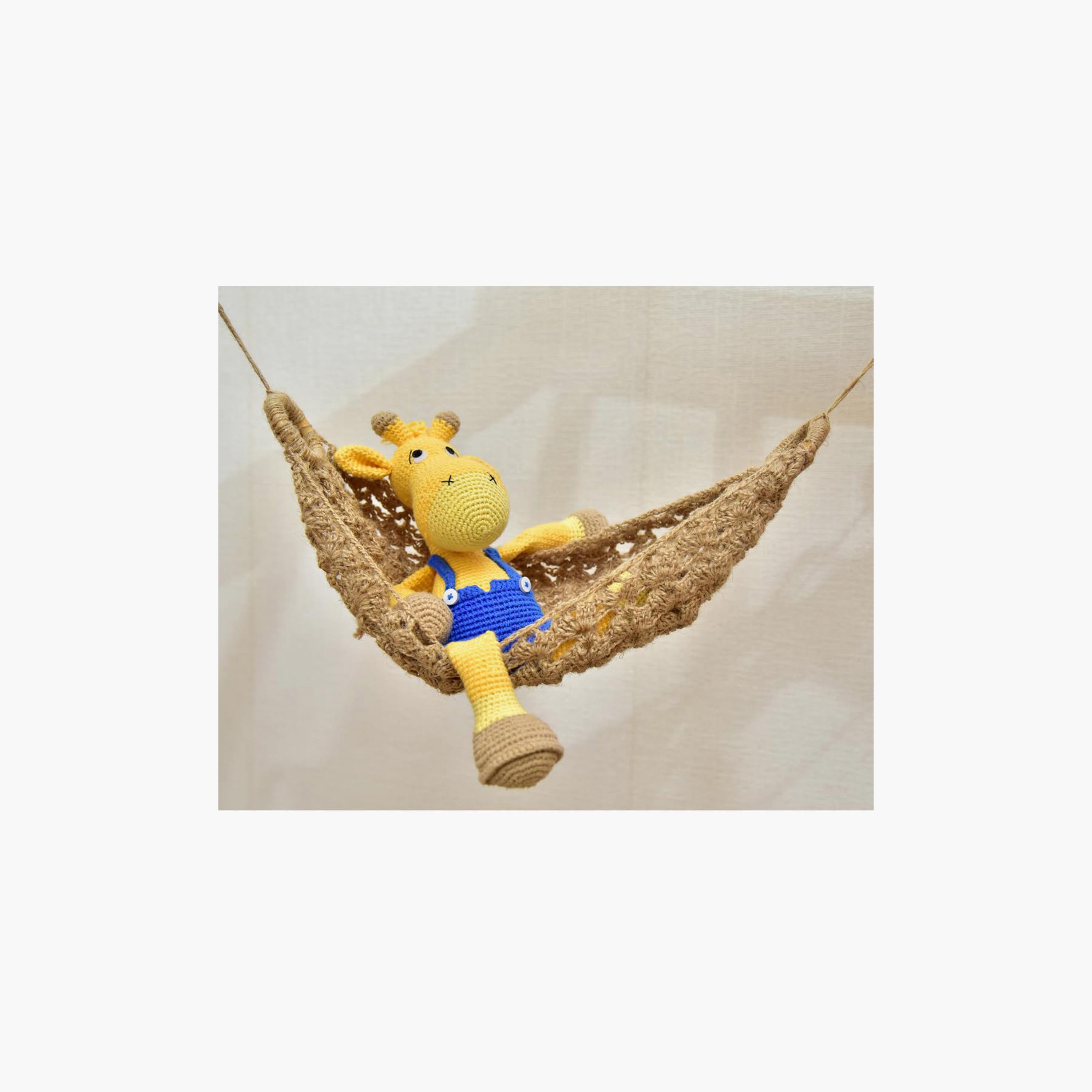 لعبة كروشيه يدوية الصنع أليكس الزرافة - 15 بوصة من هابي ثريدز-toys-dollsandplaysets-dolls-image-7