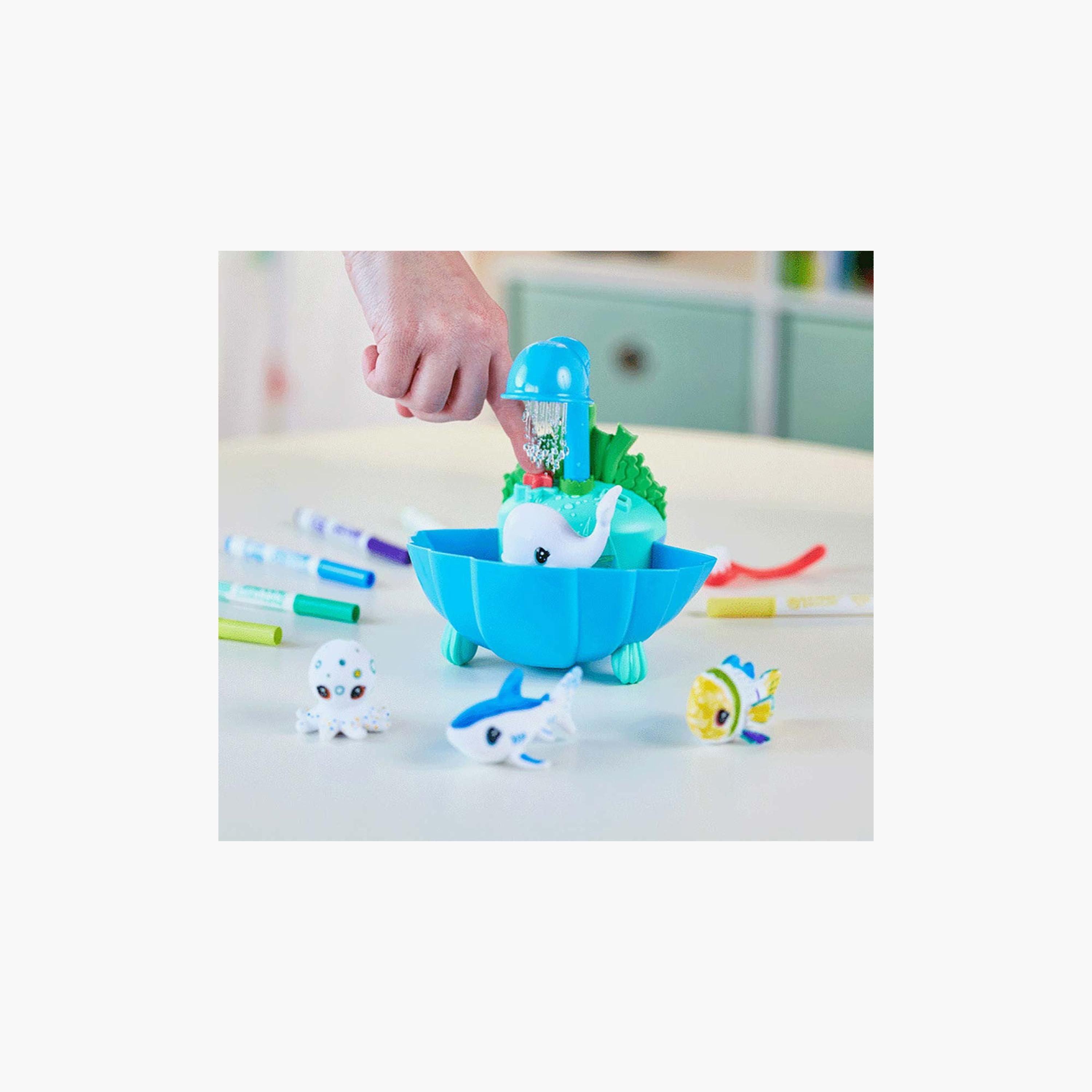 حيوانات أليفة سكريبل سكرابي - بحيرة زرقاء من كرايولا-school-stationery-sets-image-4