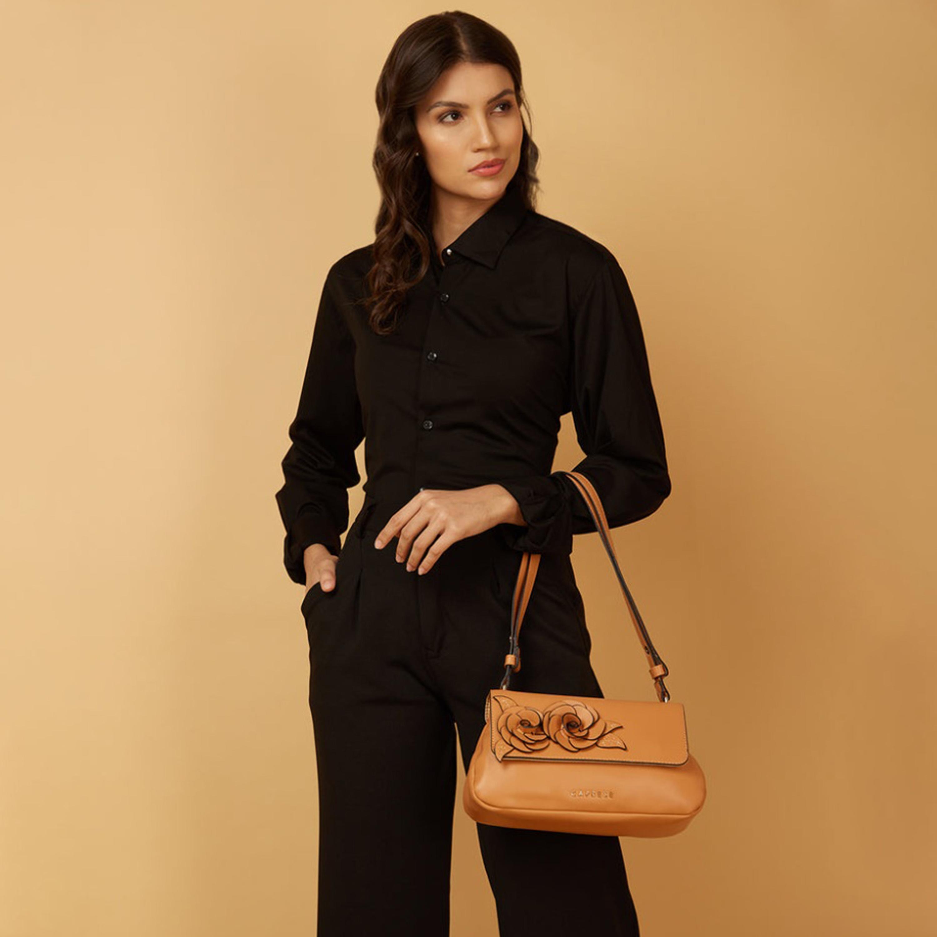 كابريس - شنطة كتف مزينة بزهرة مع قفل مغناطيسي وحزام قابل للتعديل | 22 × 18 × 8 سم-women-bagsandwallets-handbags-image-2