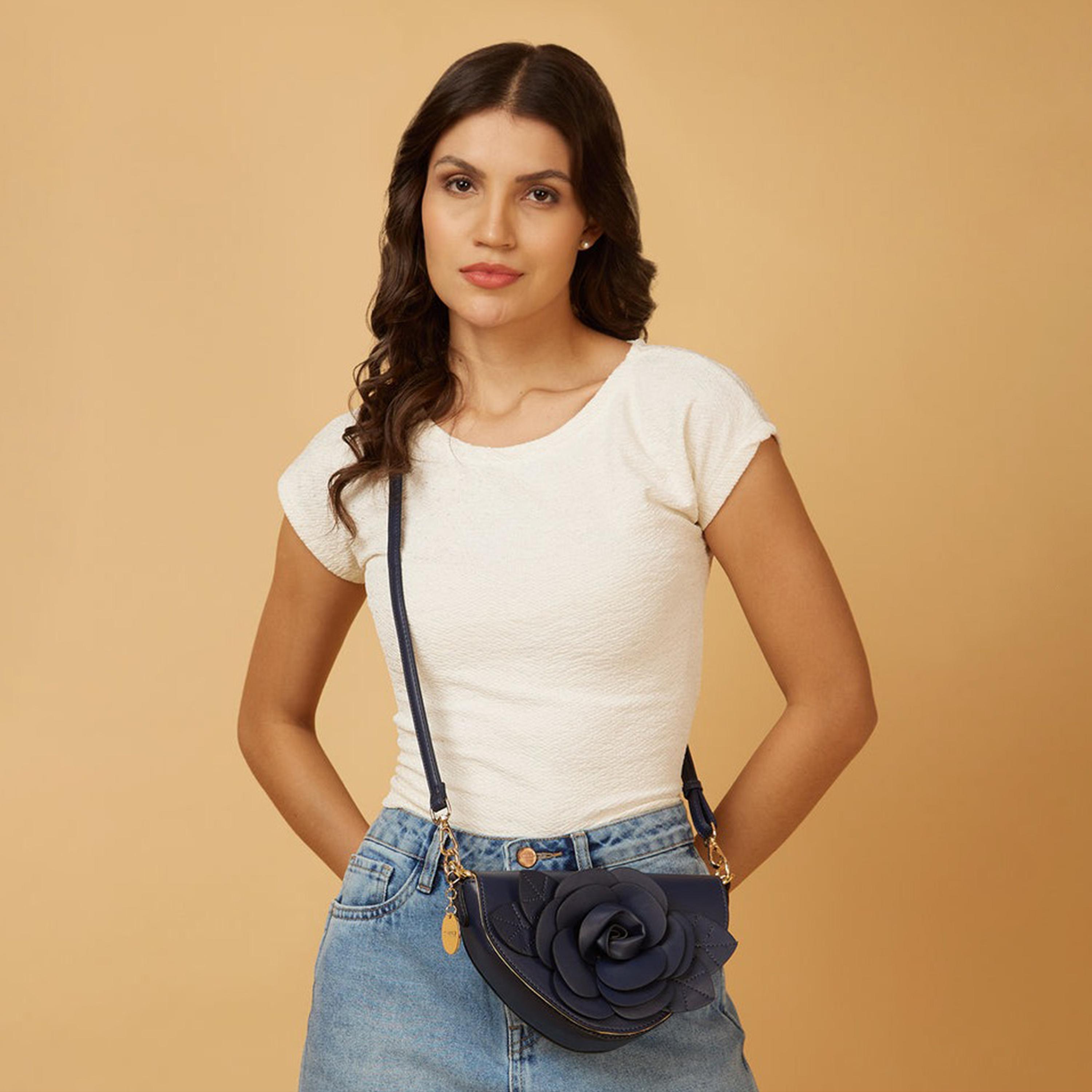 كابريس - شنطة كتف مزينة بزهرة مع قفل مغناطيسي وحزام قابل للفصل | 24 × 8 × 14 سم-women-bagsandwallets-handbags-image-2
