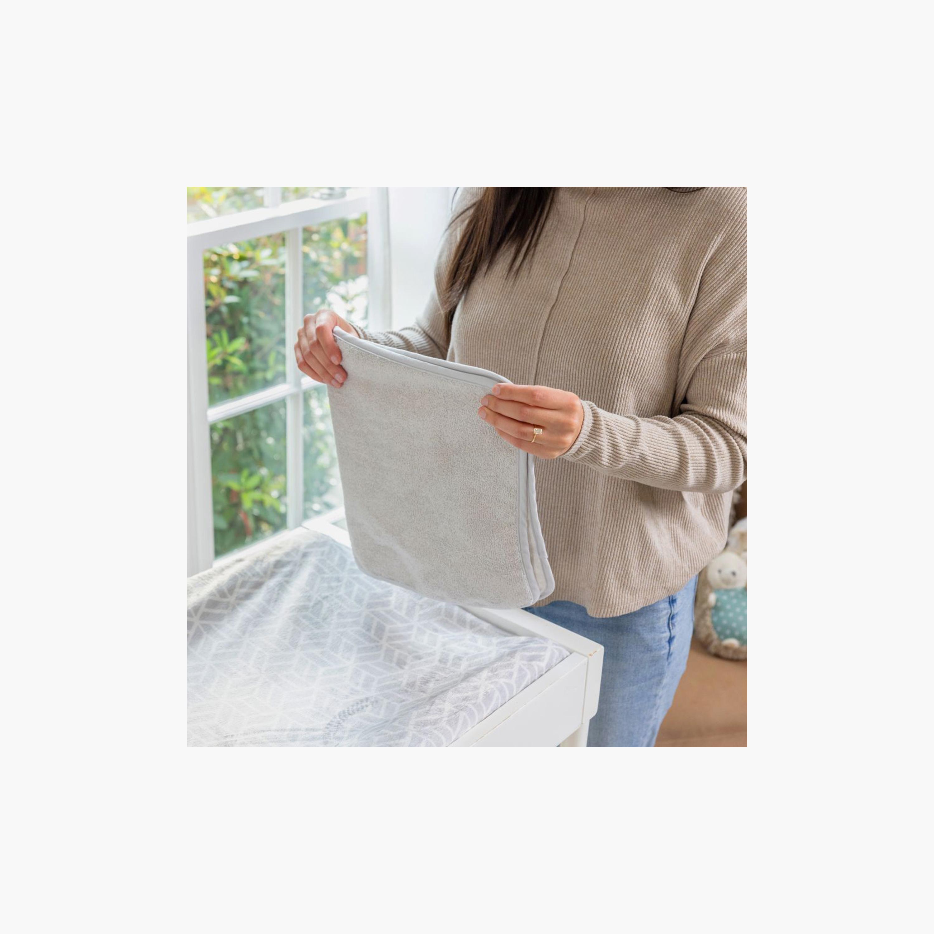 Ingenuity Summer 3-Piece Changing Essentials Kit - Contoured Pad, Cover & Protector - 0–24 Months-baby-diapering-changingmats-image-6