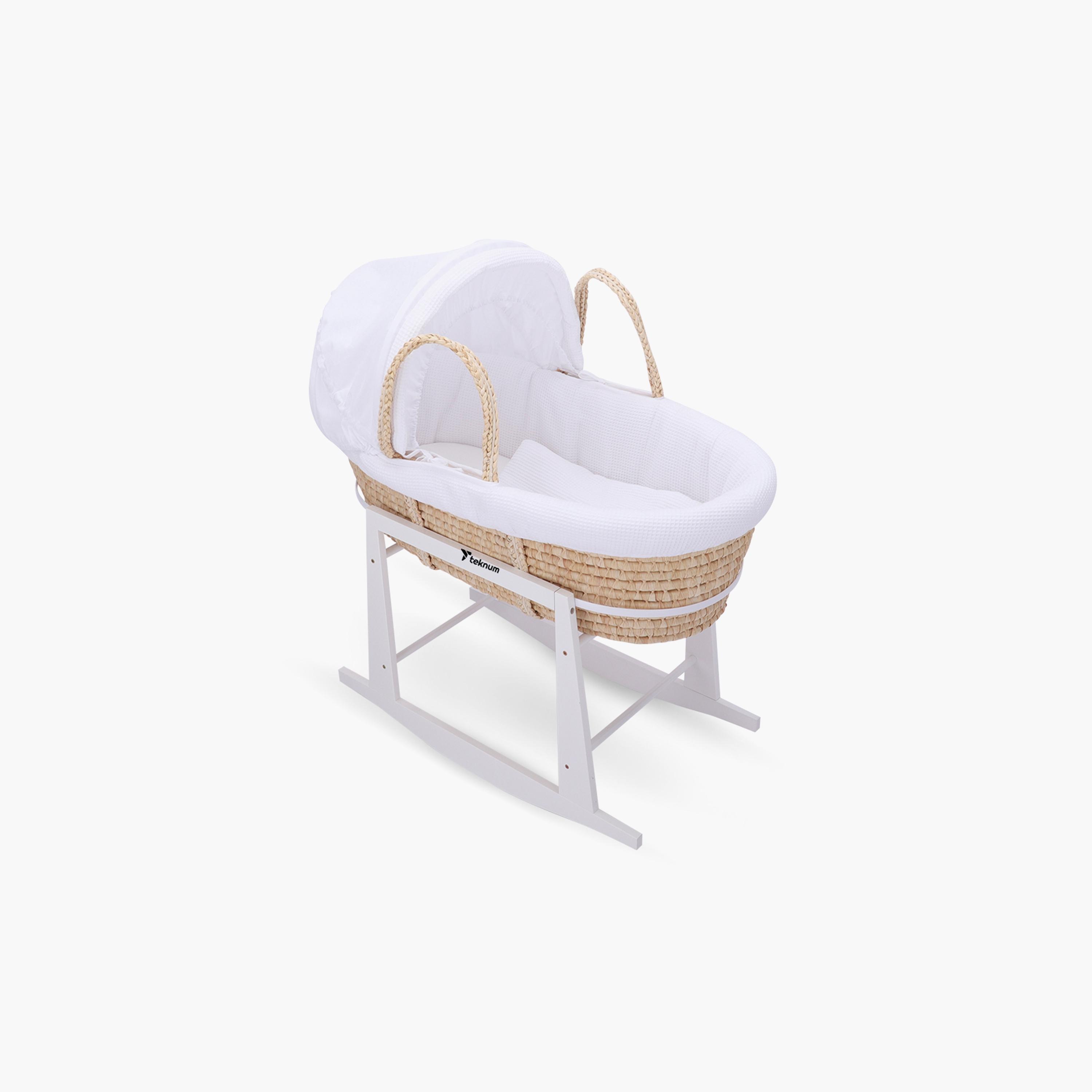 سرير موسى مع مفروشات الوافل والمرتبة وحامل هزاز - أبيض من تكنوم.-baby-nursery-furniture-mosesbaskets-image-5