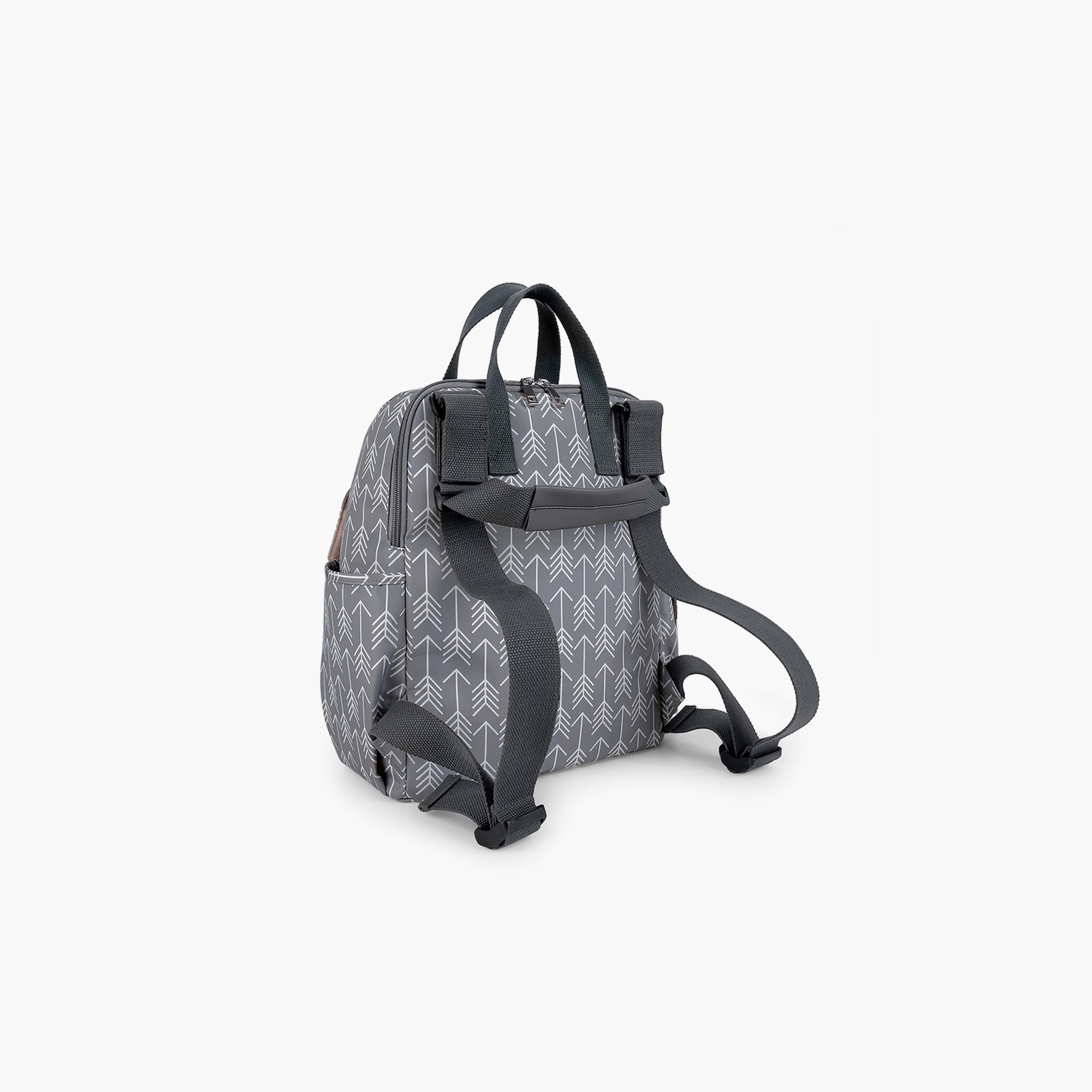 حقيبة ظهر حفاضات 3 قطع مع غيار حفاضات وحقيبة زجاجة - سهم - رمادي من ليتل ستوري.-baby-gear-diaperbags-image-13