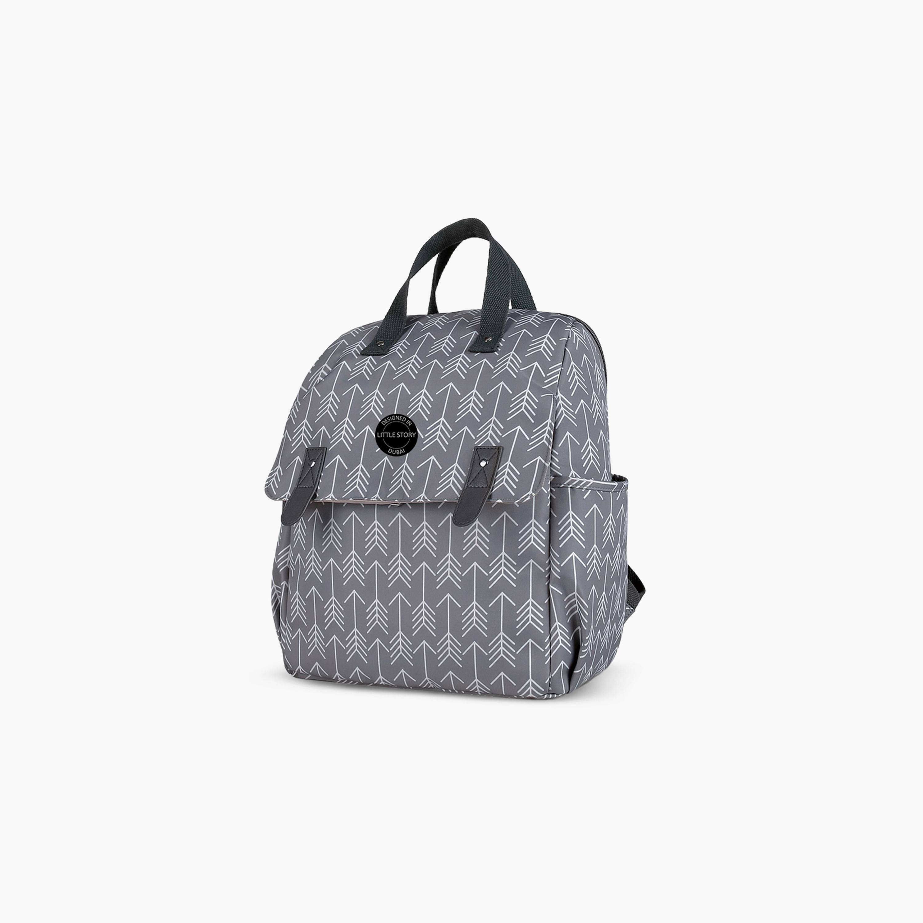 حقيبة ظهر حفاضات 3 قطع مع غيار حفاضات وحقيبة زجاجة - سهم - رمادي من ليتل ستوري.-baby-gear-diaperbags-image-8