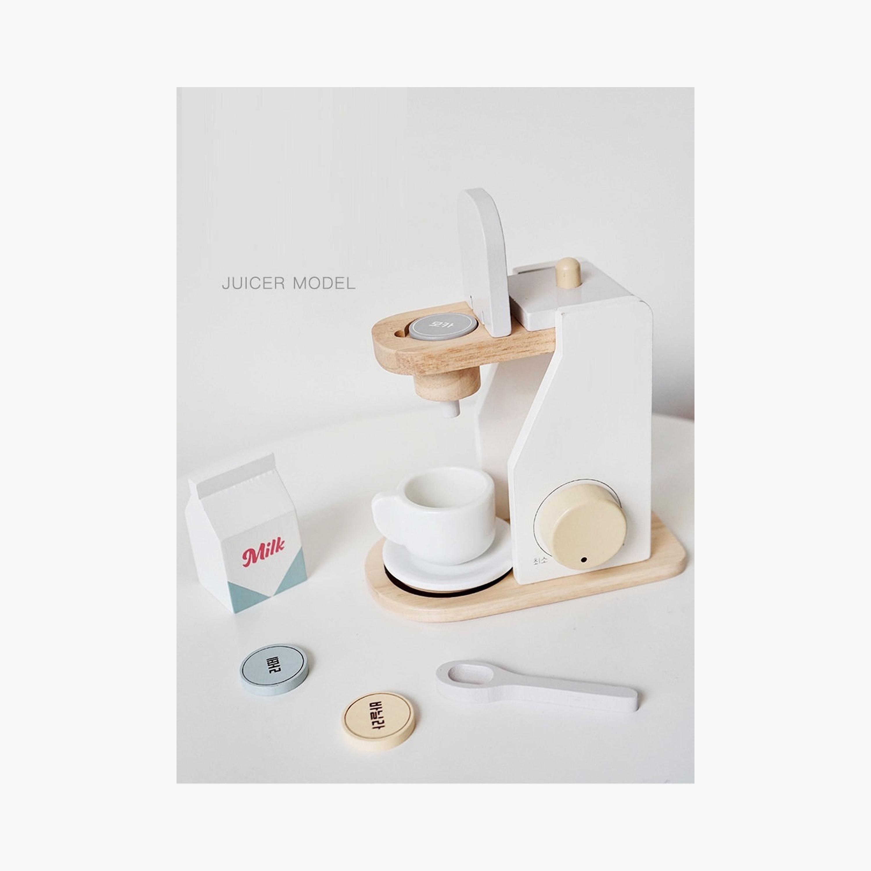 مجموعة لعب صانعة القهوة الخشبية من ليتل أنجل-toys-roleplay-kitchensets-image-5