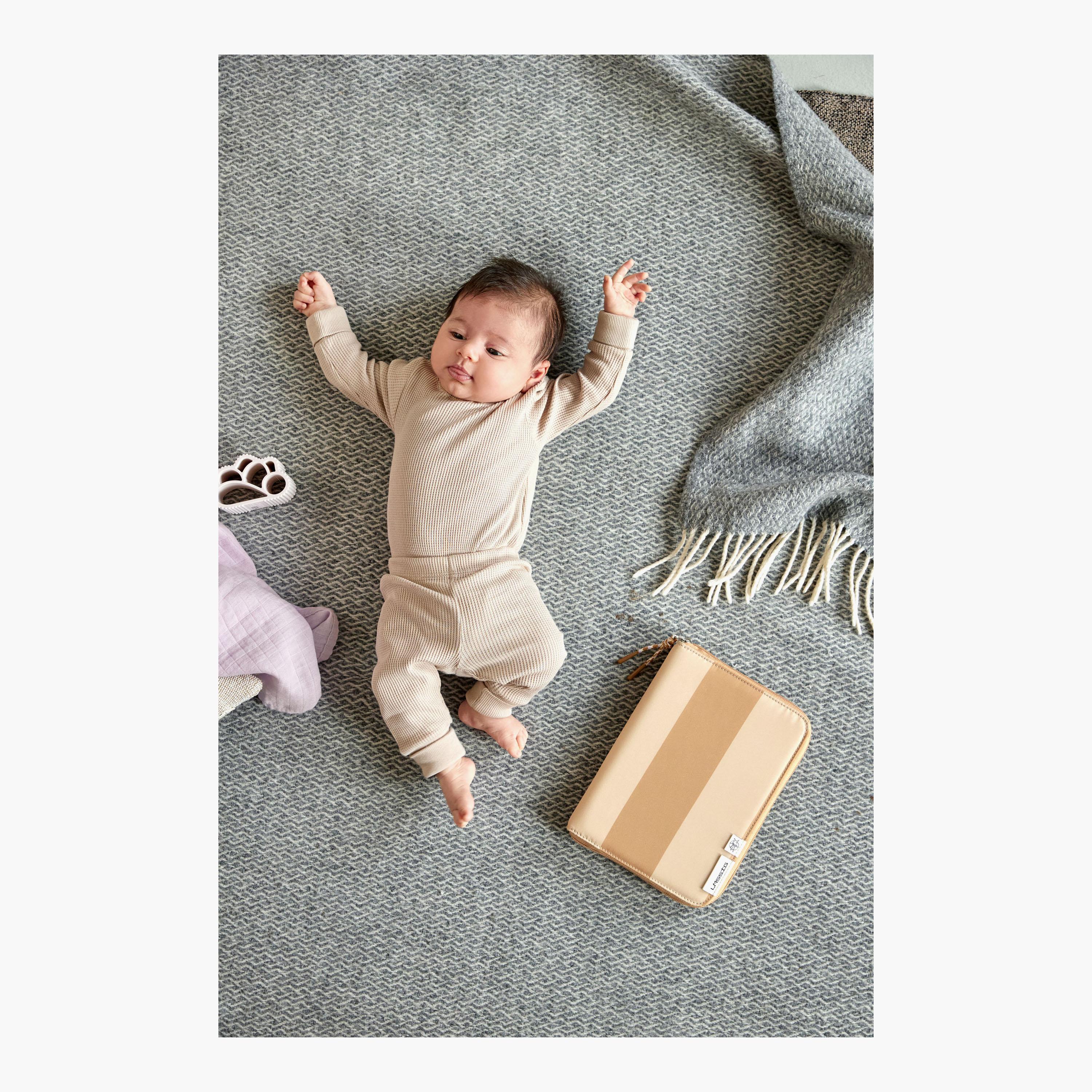 حقيبة مستندات CAS - بيج من لاسيج-school-stationery-pencilcases-image-1