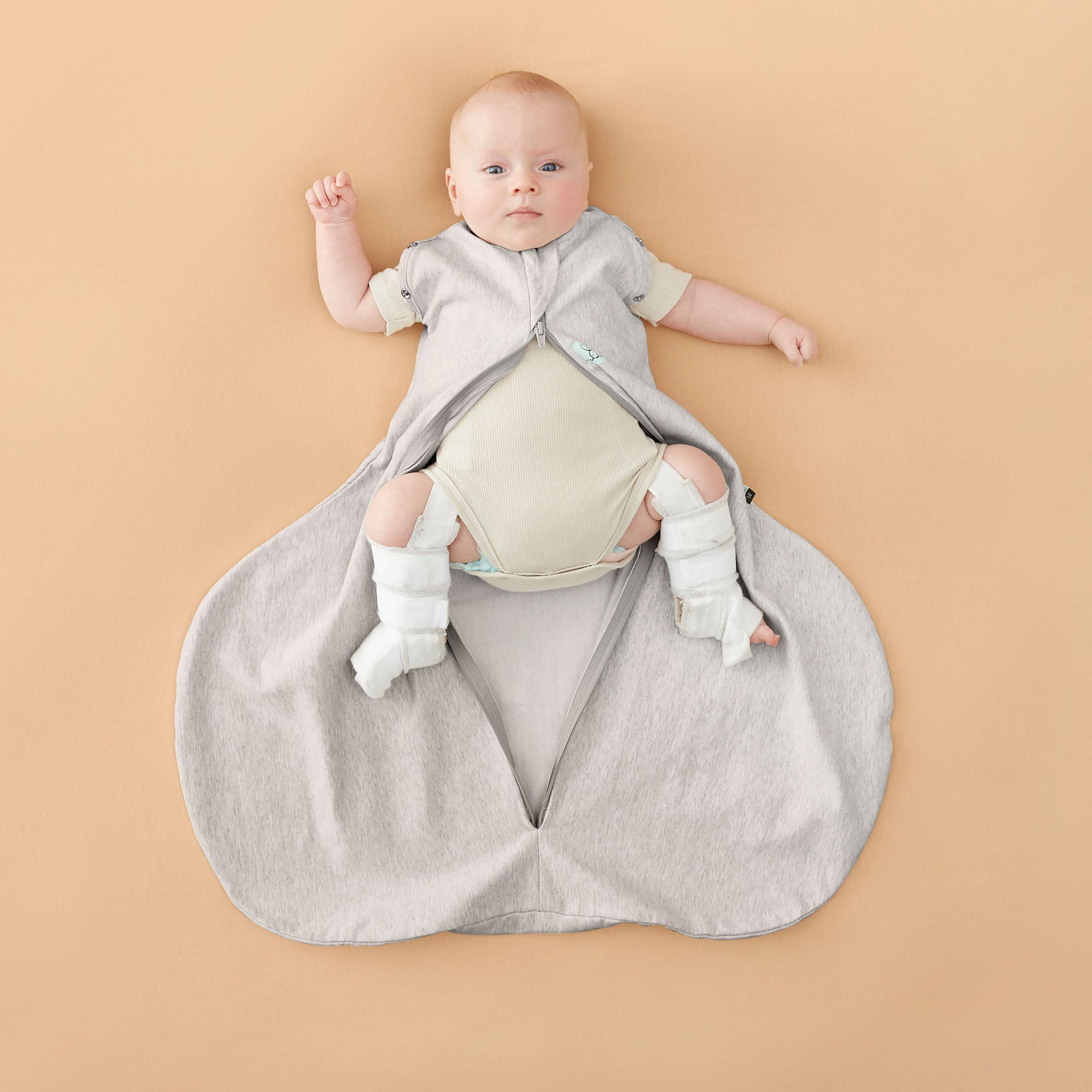 ergoPouch Hip Harness Cocoon Swaddle Bag 1 TOG - Grey Marle - 3-6 months-baby-nursery-blanketsandswaddles-swaddlesandsleepingbags-image-4