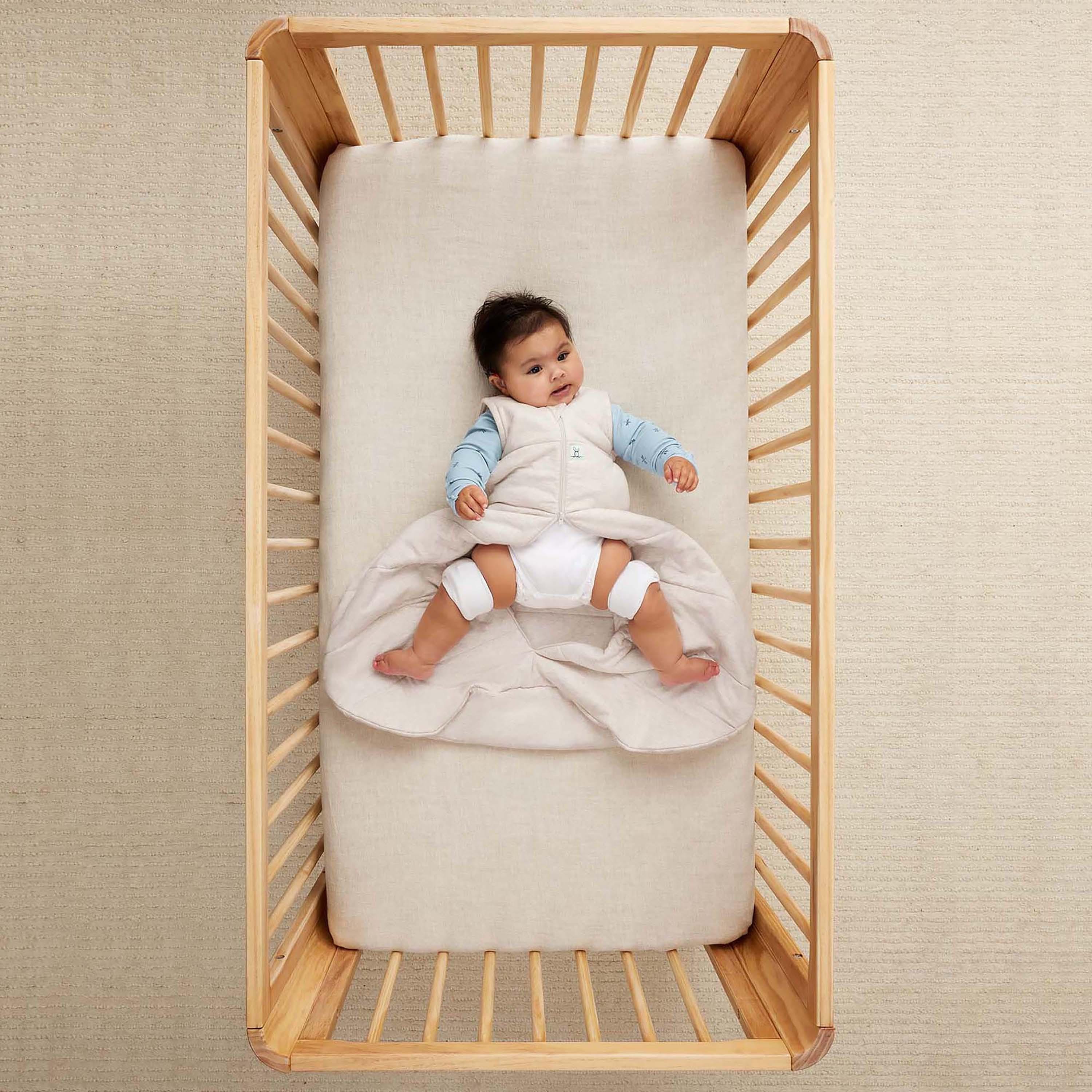 ergoPouch Hip Harness Jersey Sleeping Bag 2.5 TOG - Oatmeal Marle - 3-12 months-baby-nursery-blanketsandswaddles-swaddlesandsleepingbags-image-4