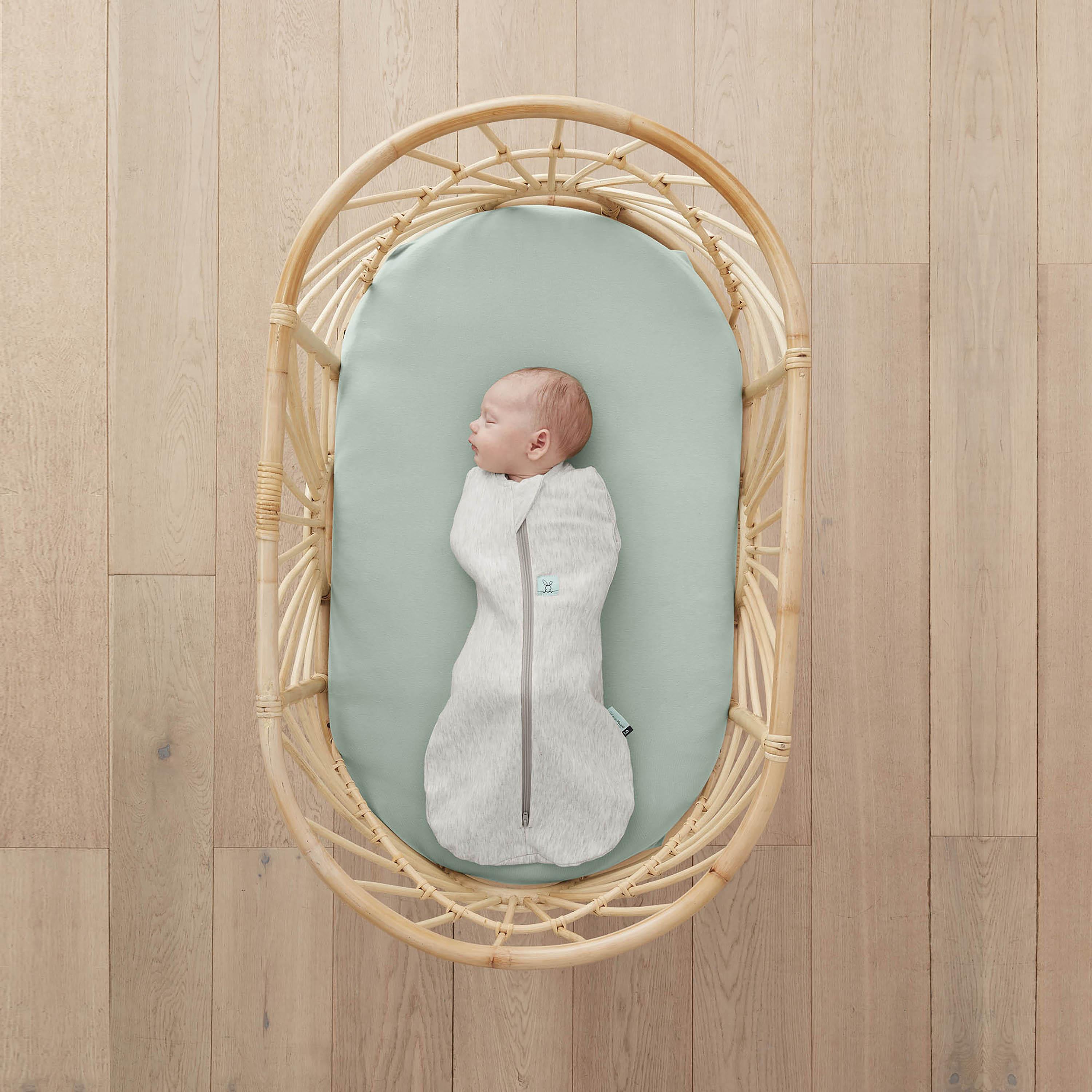 ergoPouch Organic Fitted Sheet 0.2 TOG - Bassinet-baby-nursery-blanketsandswaddles-blanketsandquilts-image-2