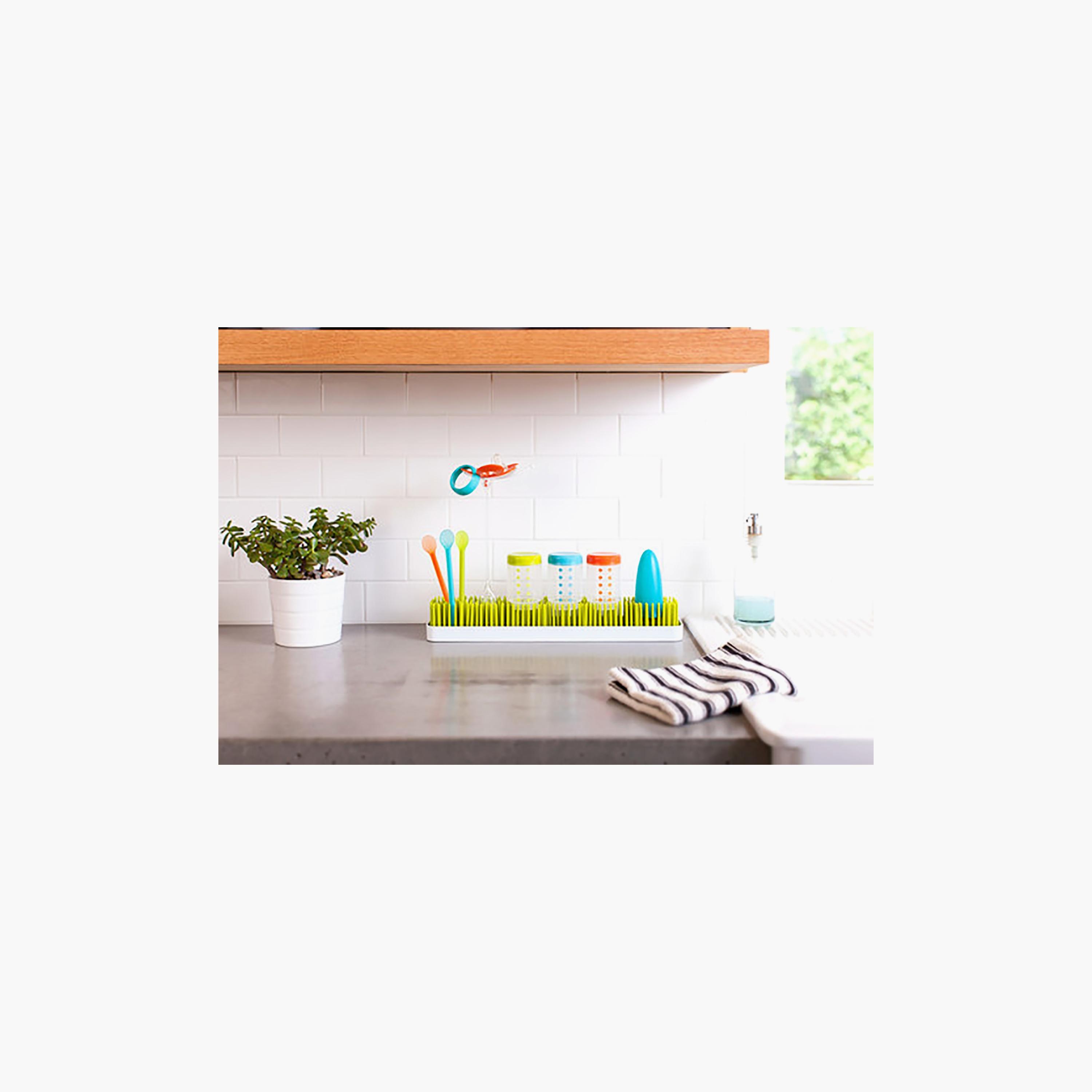 رف تجفيف زجاجات الأطفال باتش لسطح العمل - أخضر/أبيض من بوون-baby-feeding-accessories-image-5
