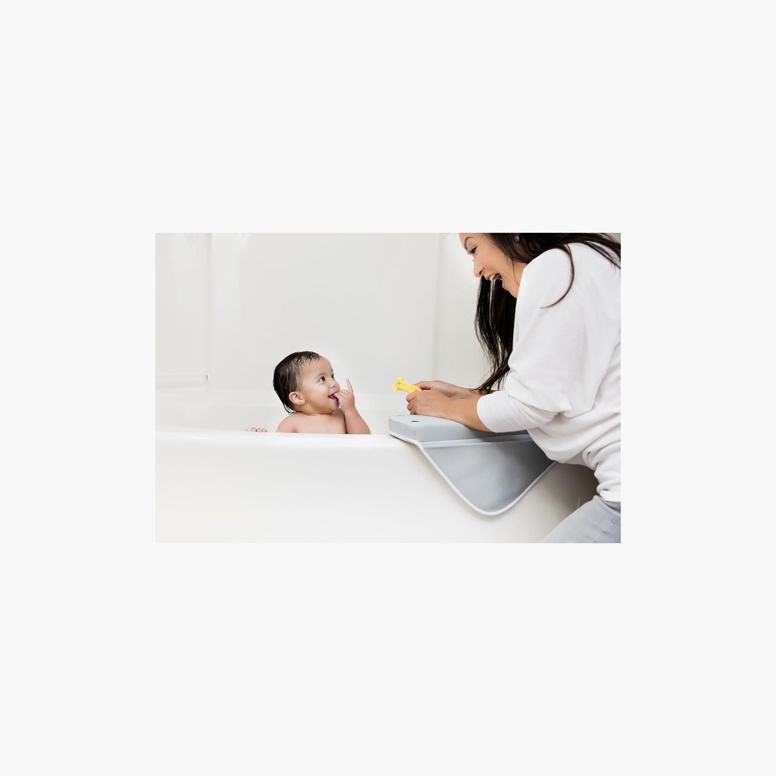 مسند كوع لراحة وقت الاستحمام - رمادي من أوبي-beautyandpersonalcare-babycare-bathaccessories-image-2