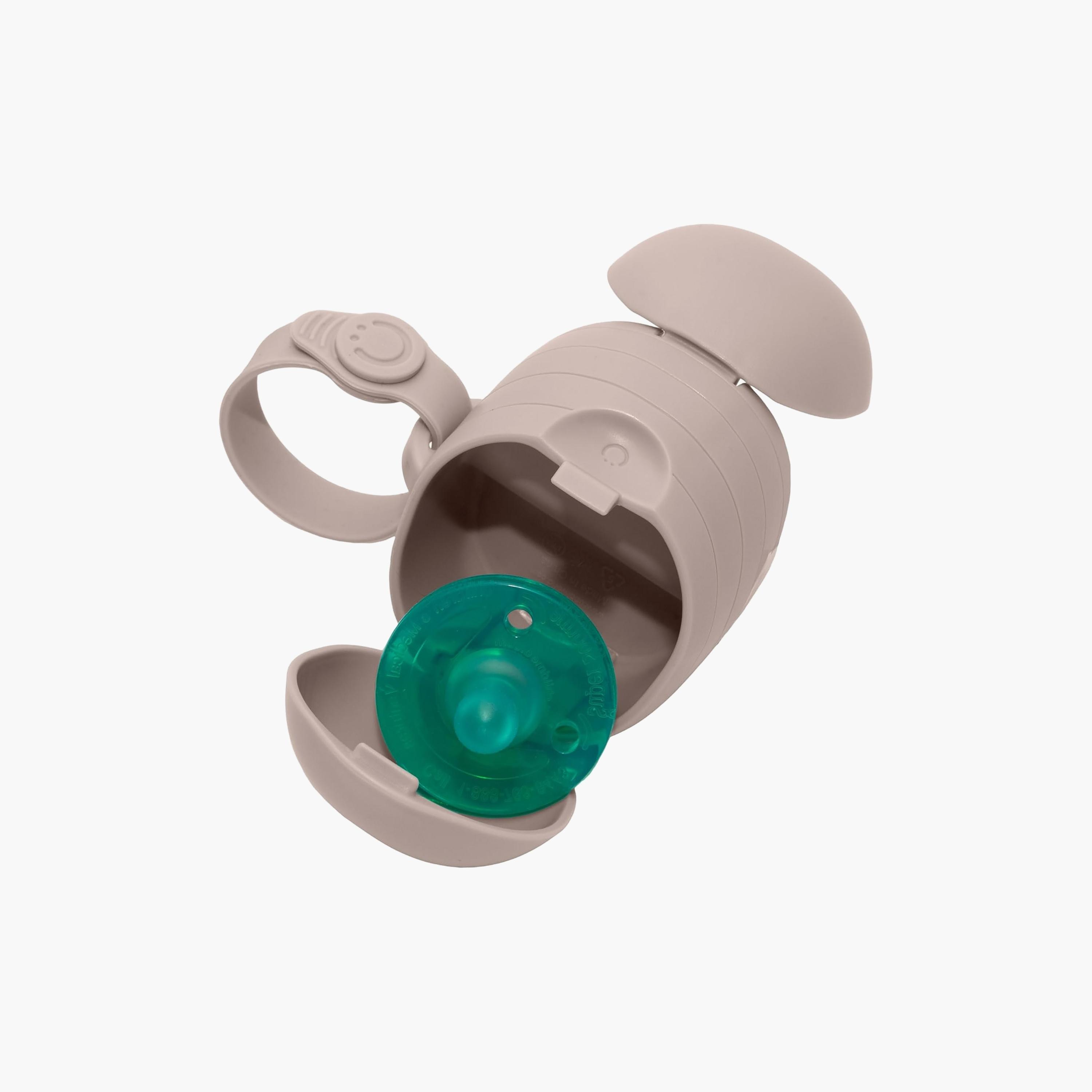 حامل لهاية للتنقل - رمادي داكن من أوبي-baby-feeding-pacifiers-image-1
