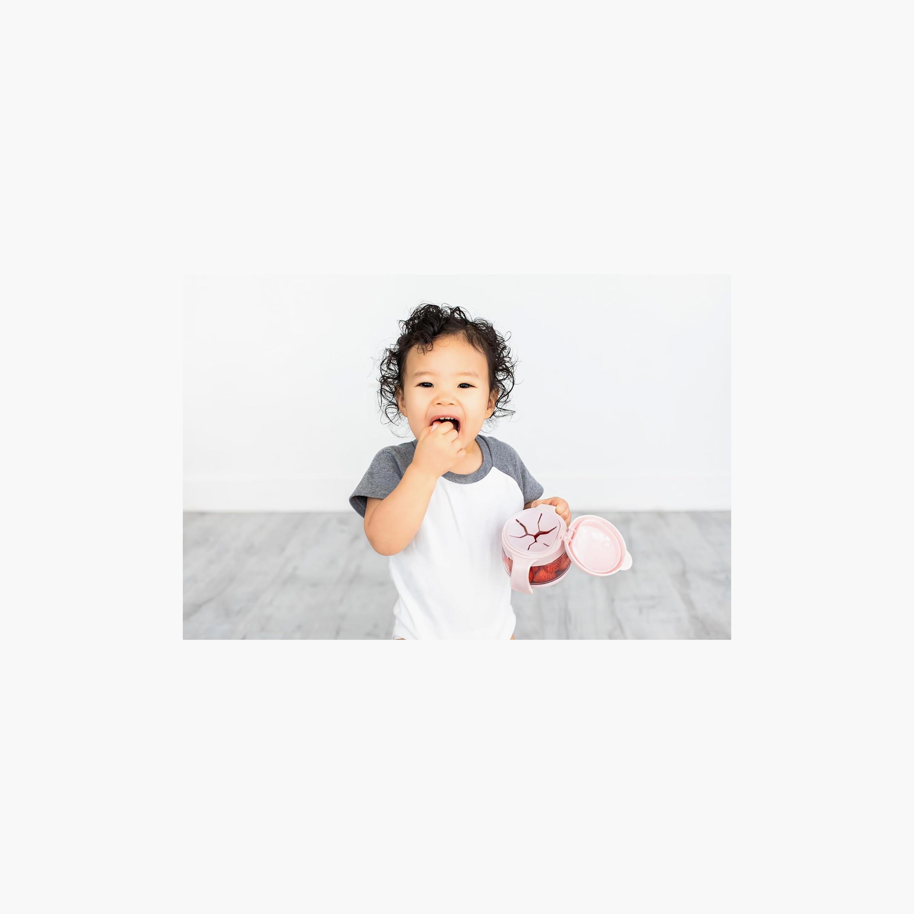 حزمة مزدوجة لحاوية الوجبات الخفيفة تويت - سيج وبينك من أوبي-baby-feeding-mealtimeessentials-image-7