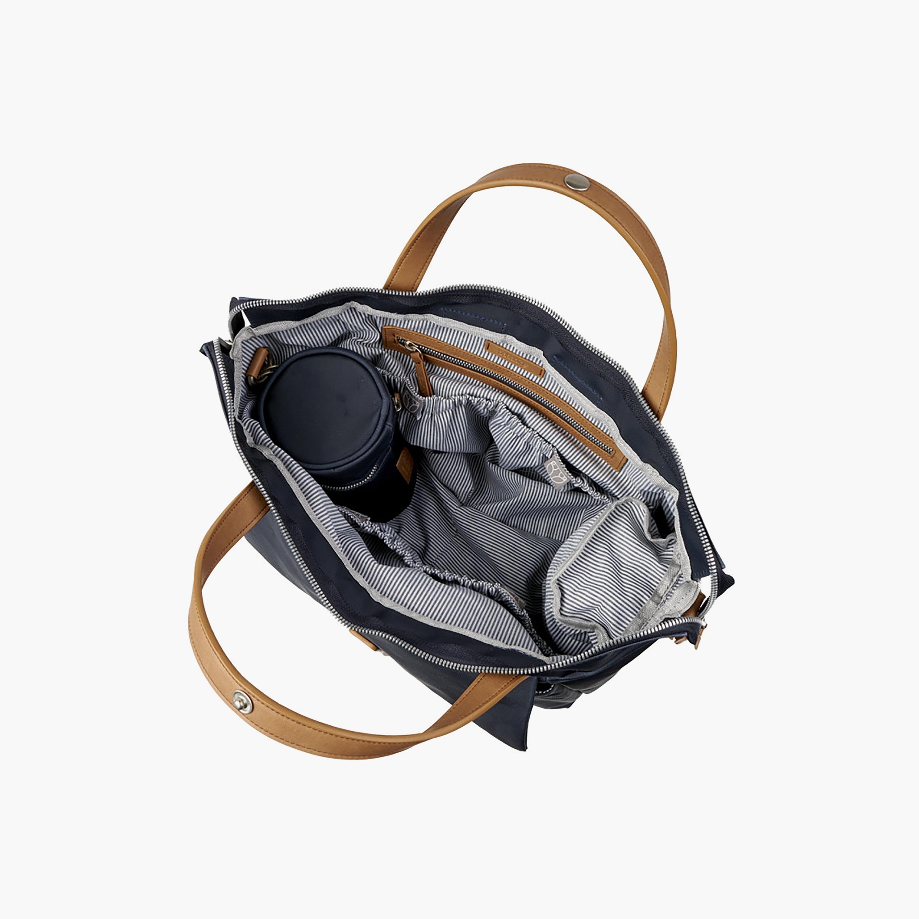 حقيبة ظهر لتغيير الحفاضات إيرين - كحلي من بابابينغ-baby-diapering-diaperbags-image-13