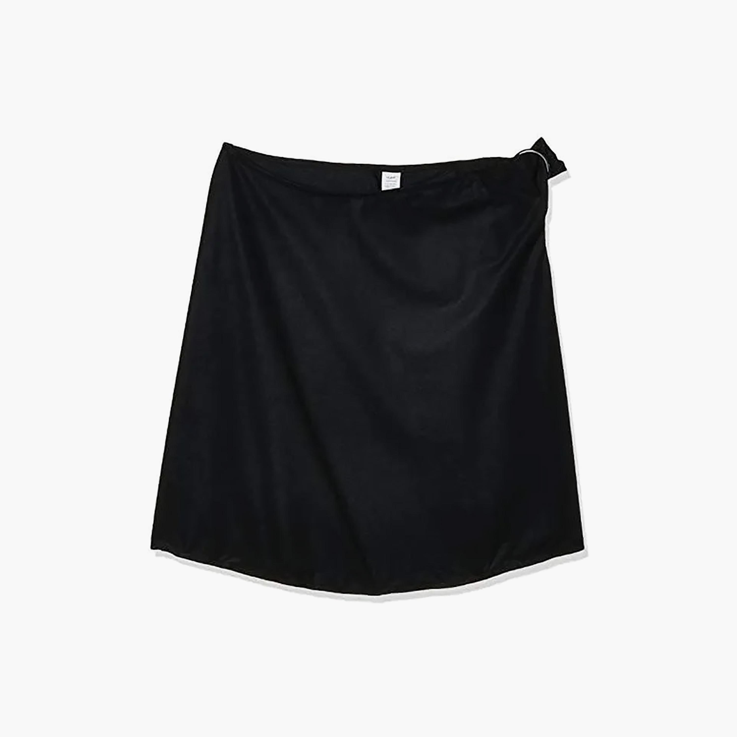 The First Years Nursing Privacy Wrap - Black-baby-feeding-breastfeedingandcare-image-2