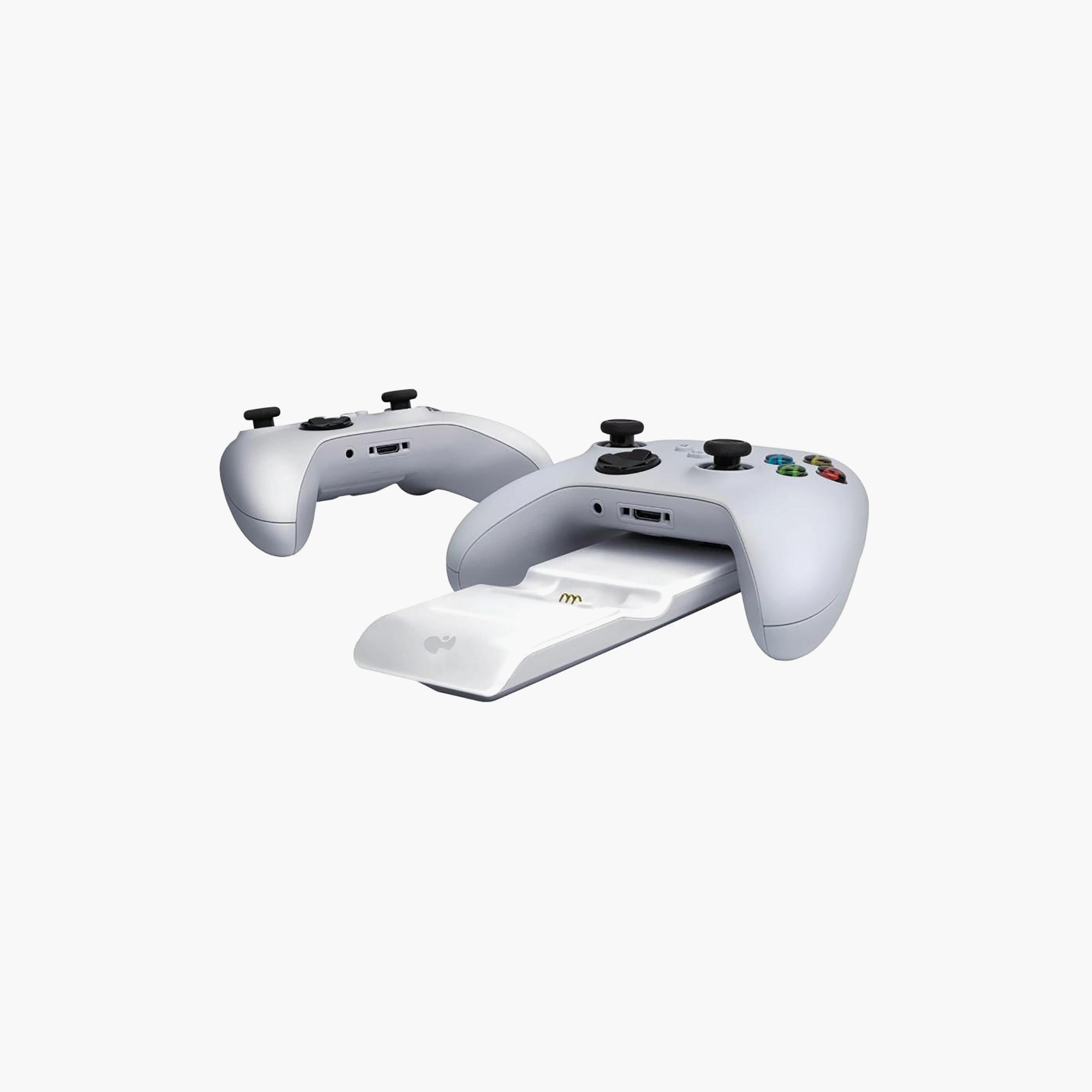 بي دي بي ميتافولت شاحن مزدوج لجهاز إكس بوكس سيريس إكس، أبيض | 049-009-EU-WH-electronics-accessories-mobileaccesories-image-1