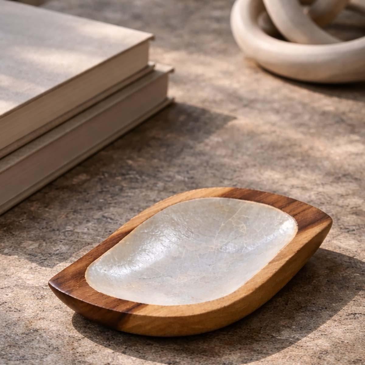The 8 Senses Living Leaf Seashells Decorative Bowl