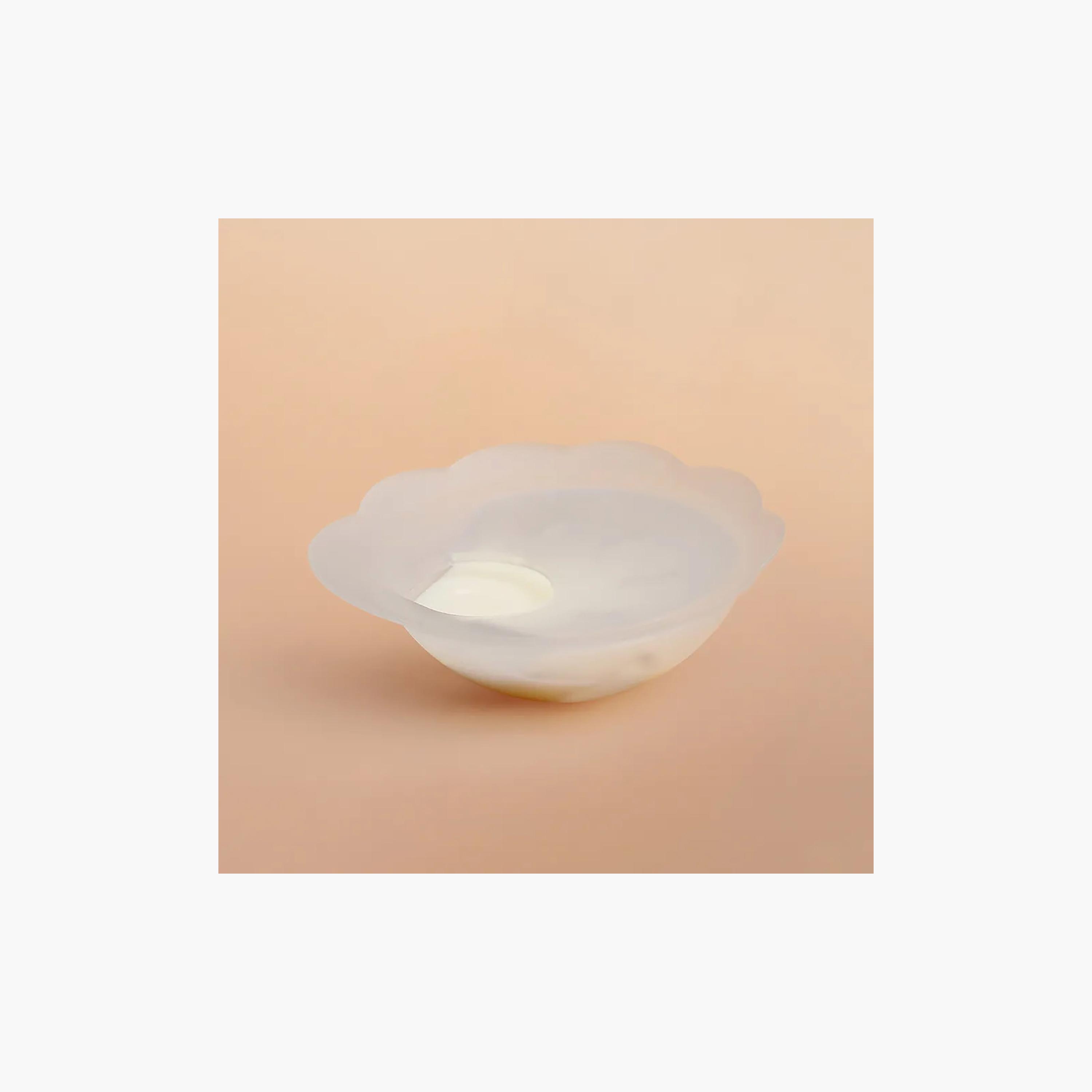 Haakaa 2-Piece Petal Soft Silicone Milk Collector-baby-feeding-breastfeedingandcare-image-3