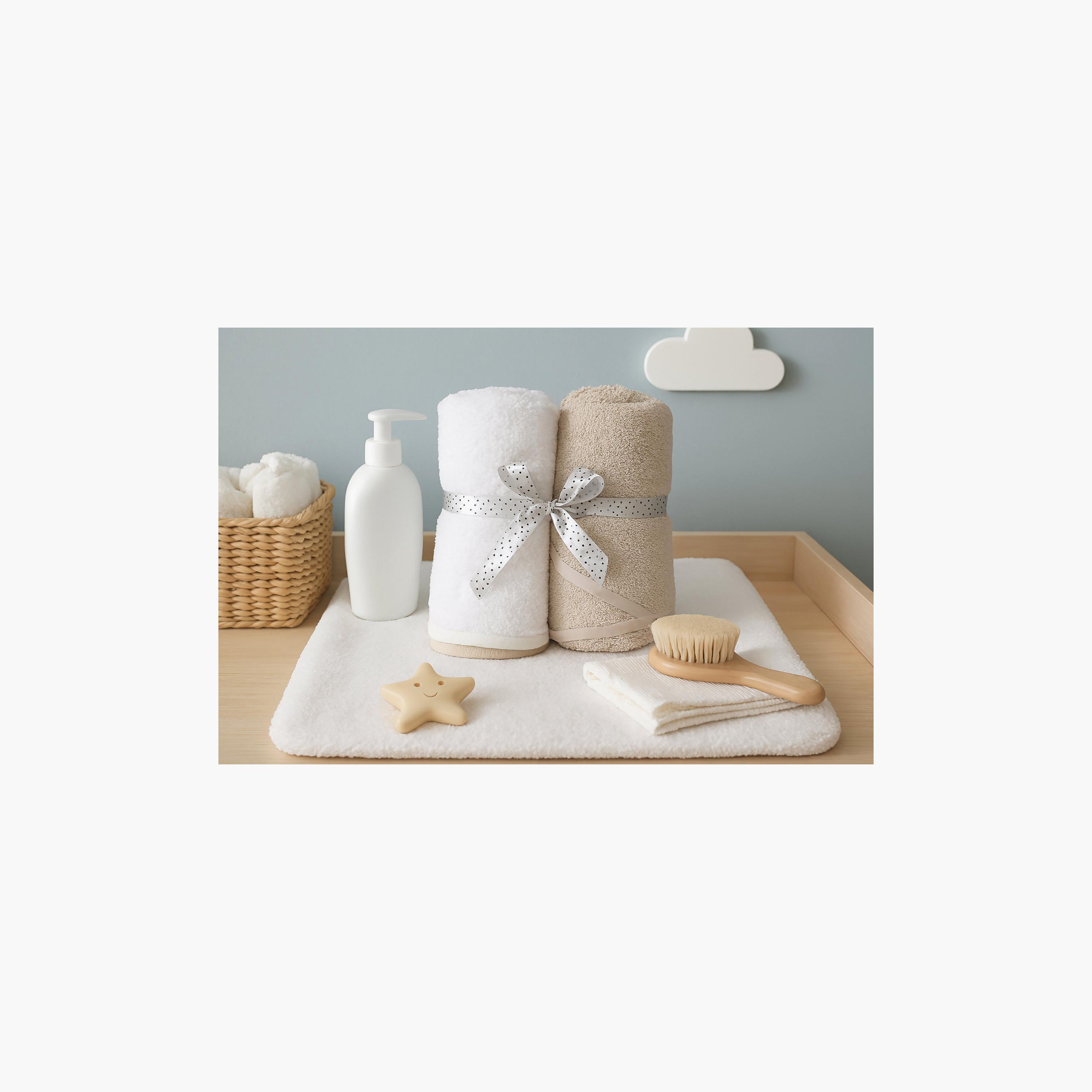 منشفة قطنية بغطاء رأس (قطعتان) - أبيض ورمادي من كيندر فالي-baby-bathandcare-towels-image-3