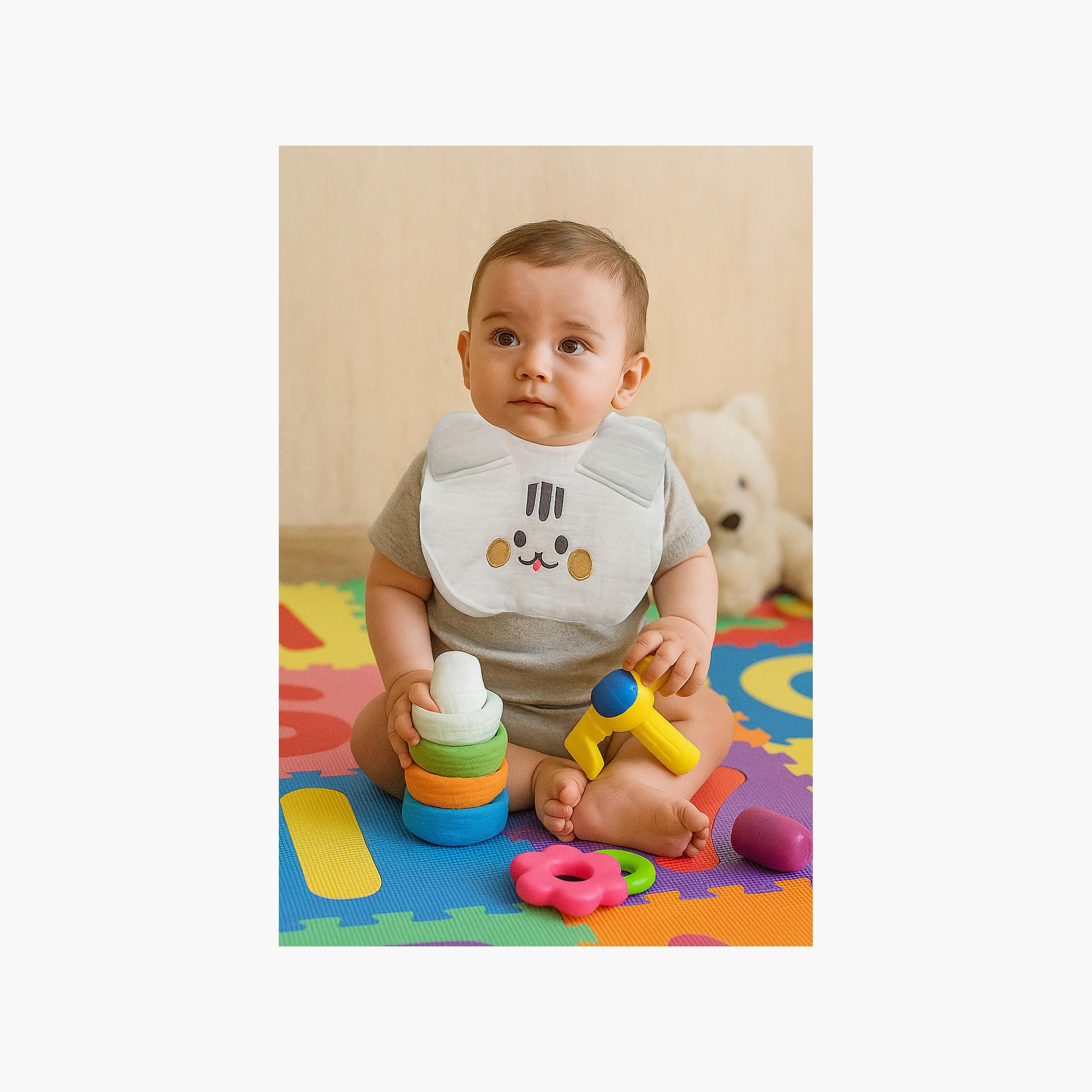 مريلة بأزرار بتصميم الأرنب من كيندر فالي-baby-feeding-bibs-image-3