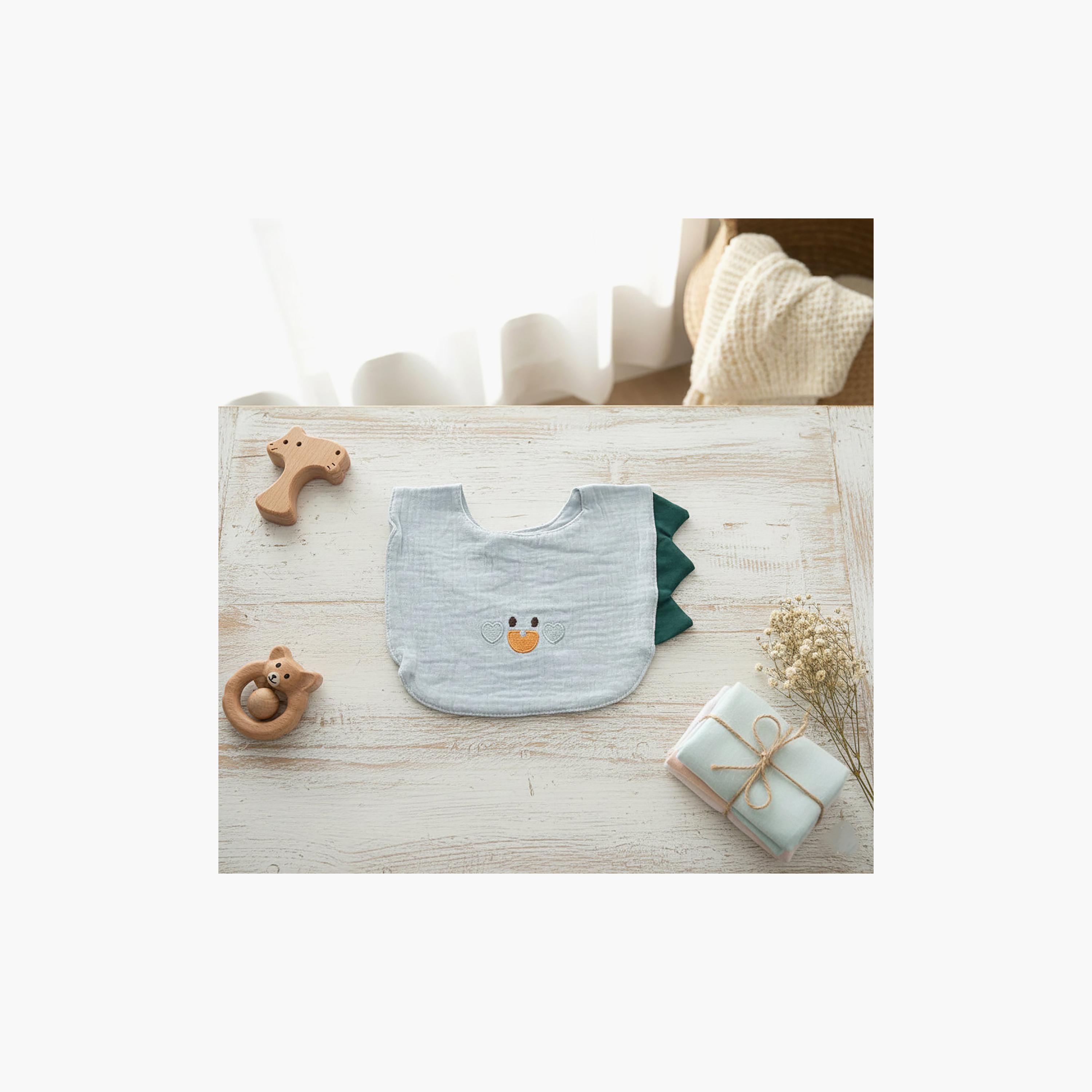 مريلة بأزرار بتصميم الديناصور الصغير من كيندر فالي-baby-feeding-bibs-image-3