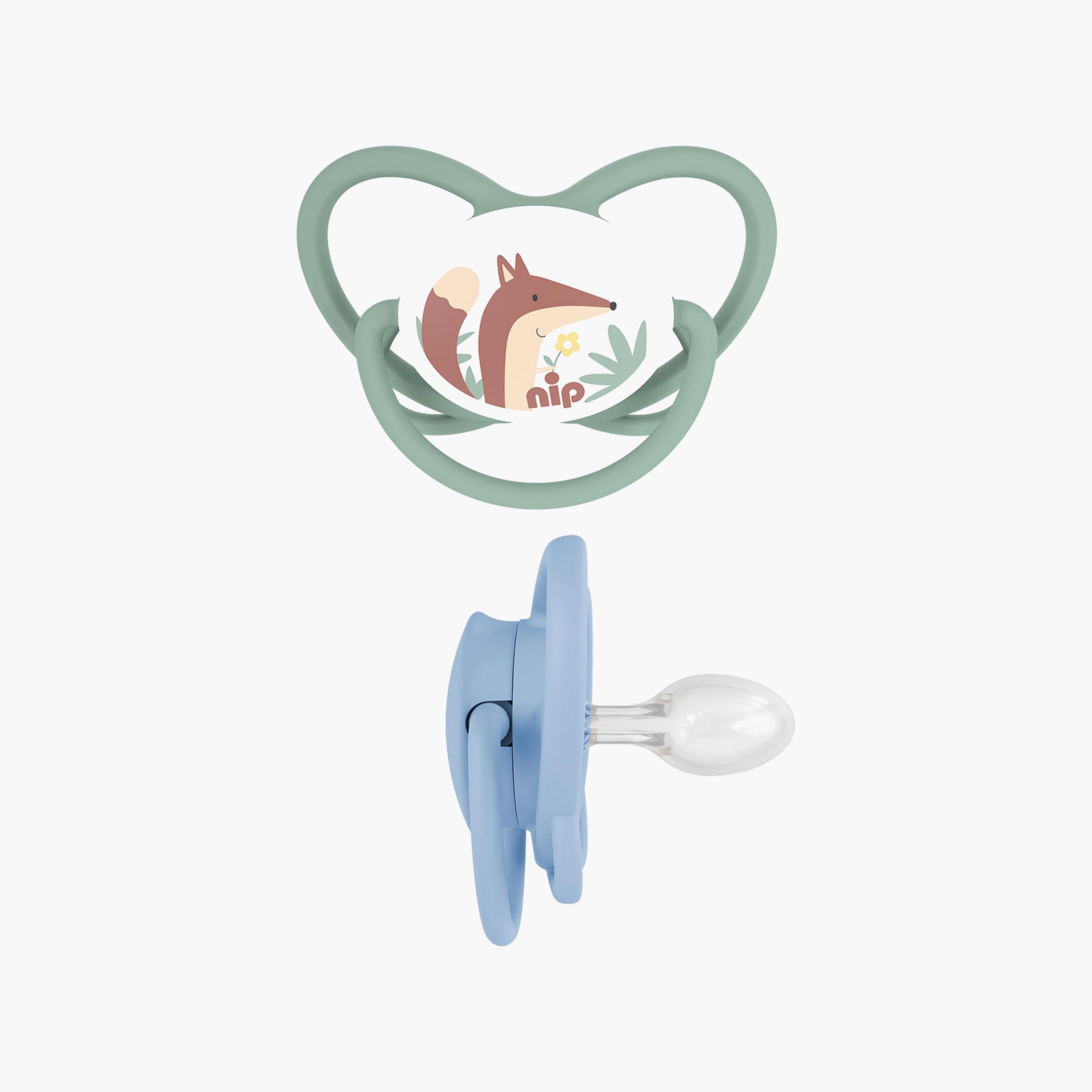لهاية فراشة لتقويم الأسنان مع حلقة قطعتين - 5-18 شهرًا - أزرق وأخضر من نيب-baby-feeding-pacifiers-image-1
