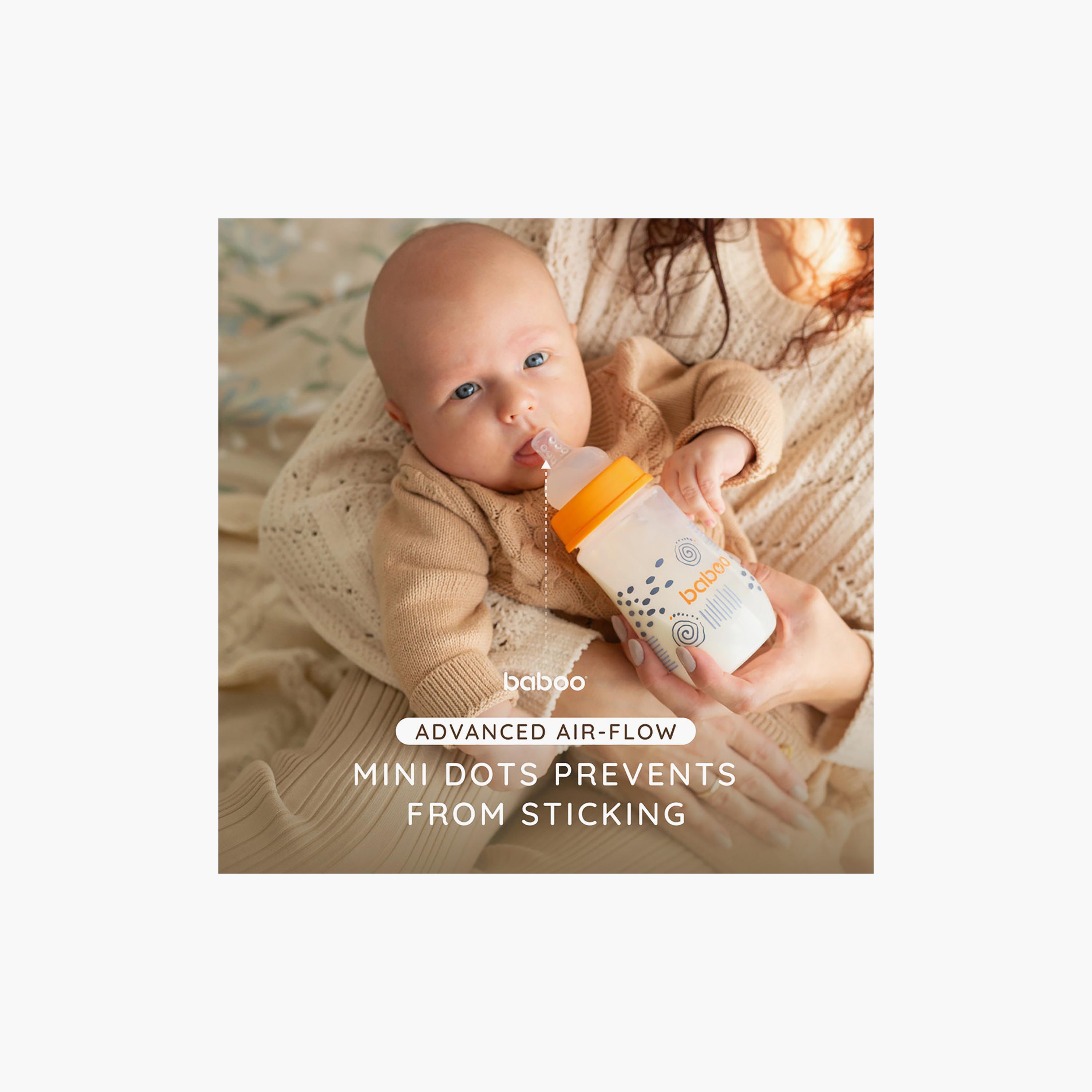 زجاجة رضاعة واسعة العنق مضادة للمغص - 250 مل - لون أزرق ضبابي - 3 أشهر + من بابو-baby-feeding-feedingbottles-bottlesandteats-image-6