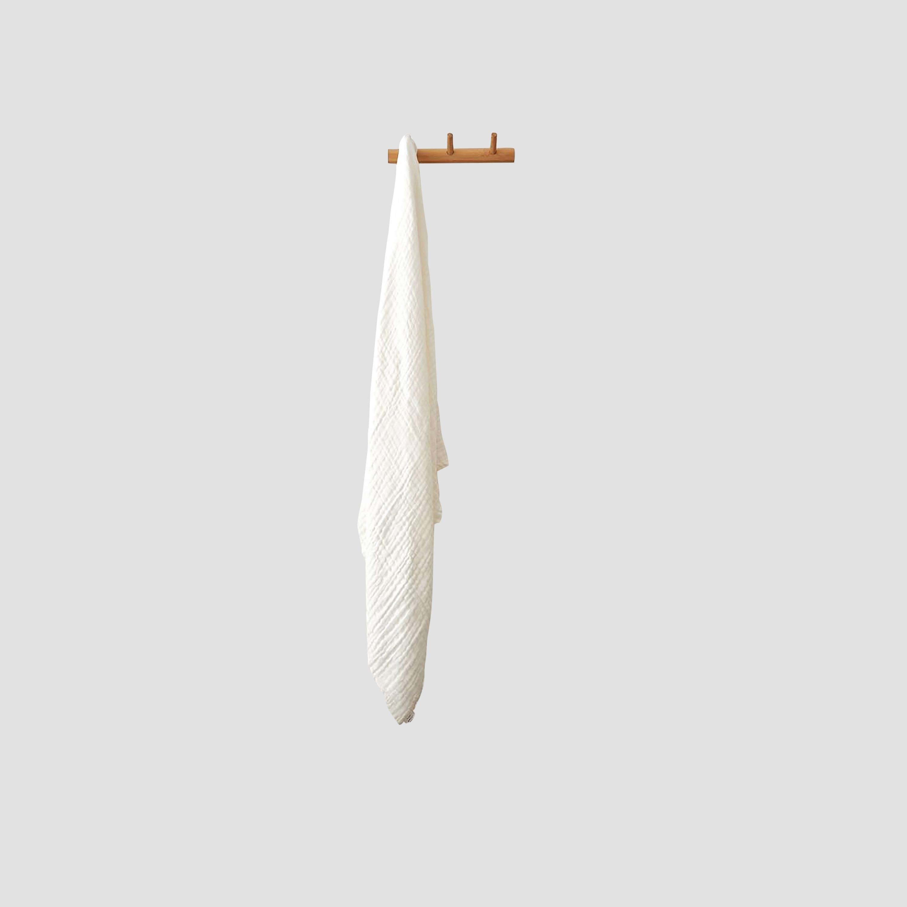 طقم منشفة استحمام موسلين عضوية قطعتين - وايت لوتس من أنفي بيبي-baby-bathandcare-towels-image-2