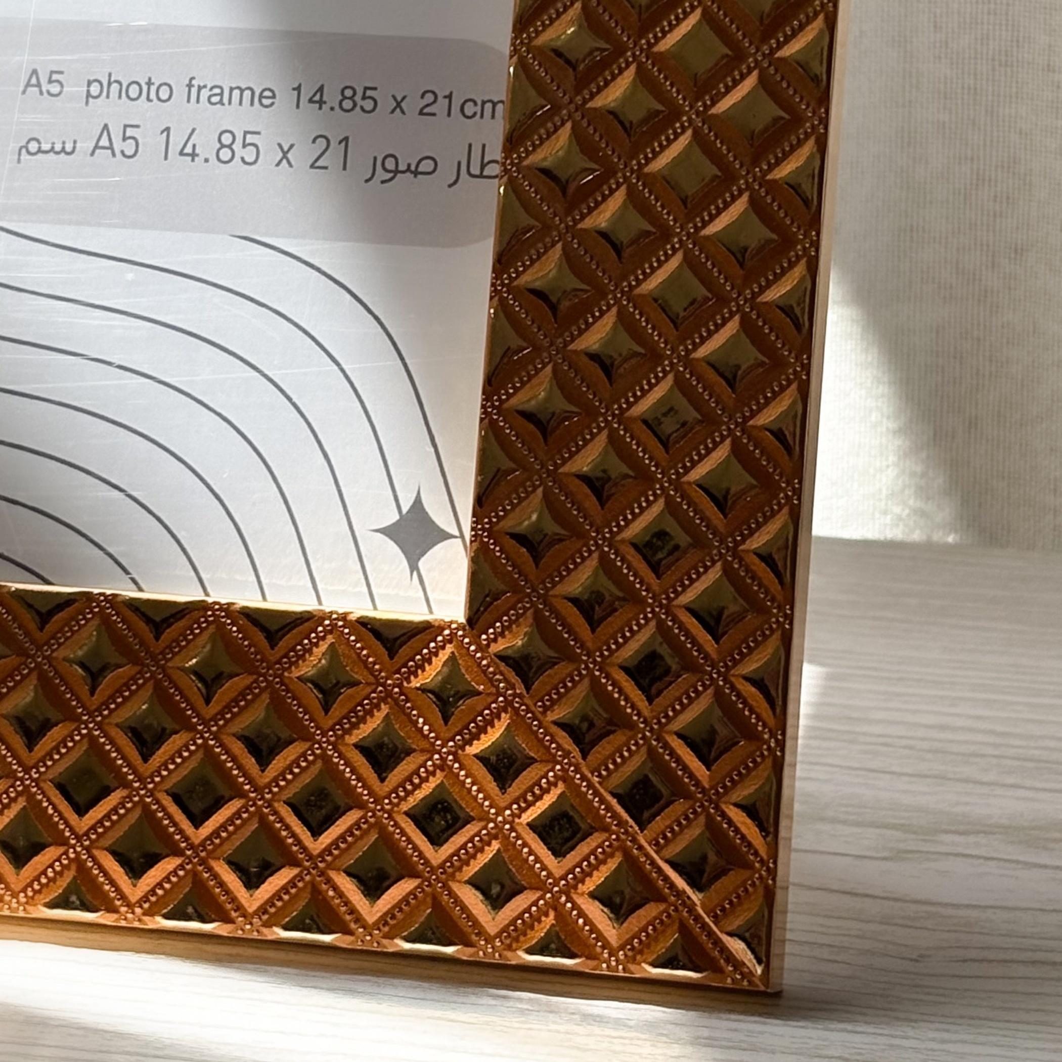 Ornate Tabletop Picture Frame A5-household-walldecorandmirrors-photoframes-image-2