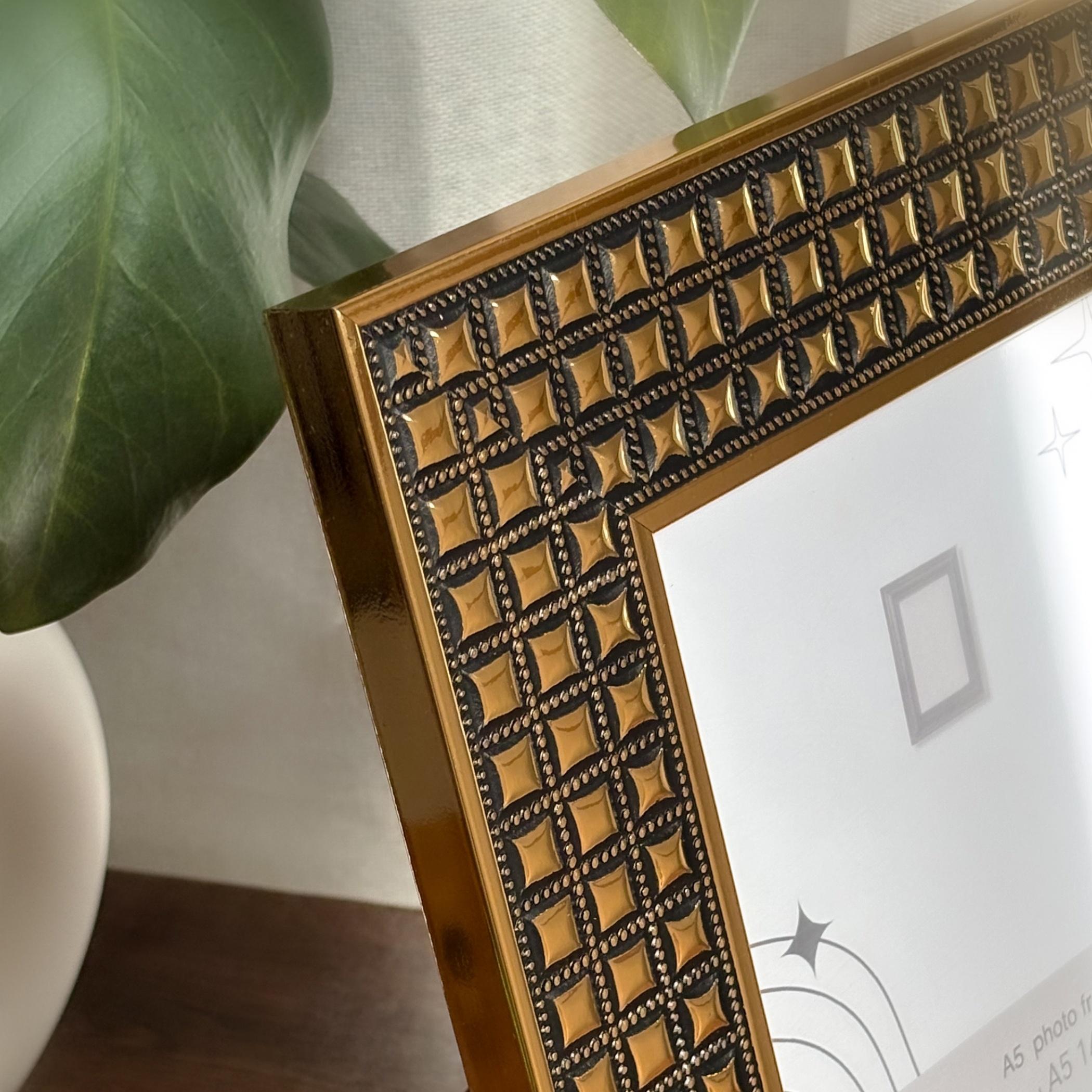 Ornate Tabletop Picture Frame A5-household-walldecorandmirrors-photoframes-image-2