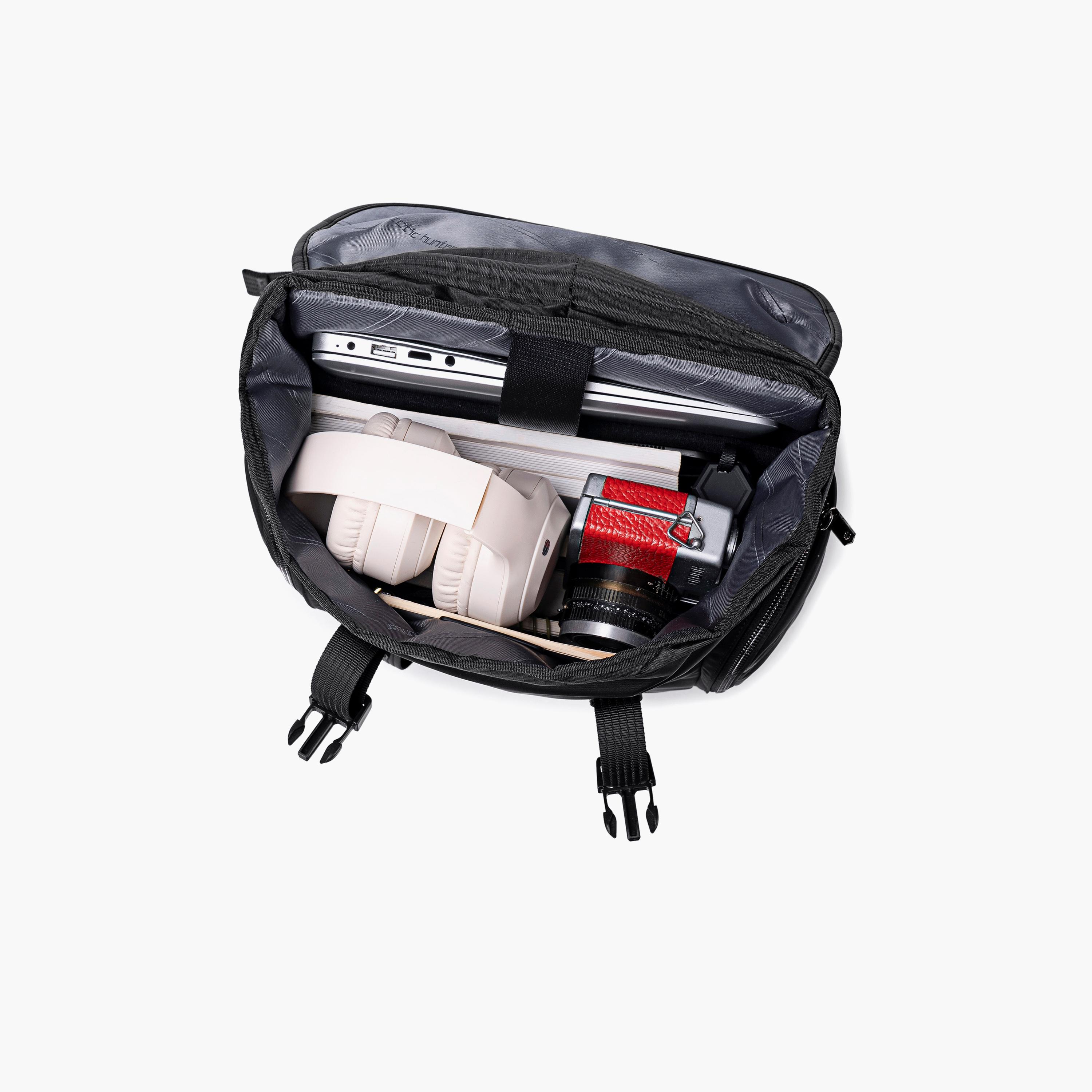 Arctic Hunter 18L | 17.5 Inches, Backpack with Adjustable Strap | B00832-AH-travel-luggagesandbags-backpacks-image-7