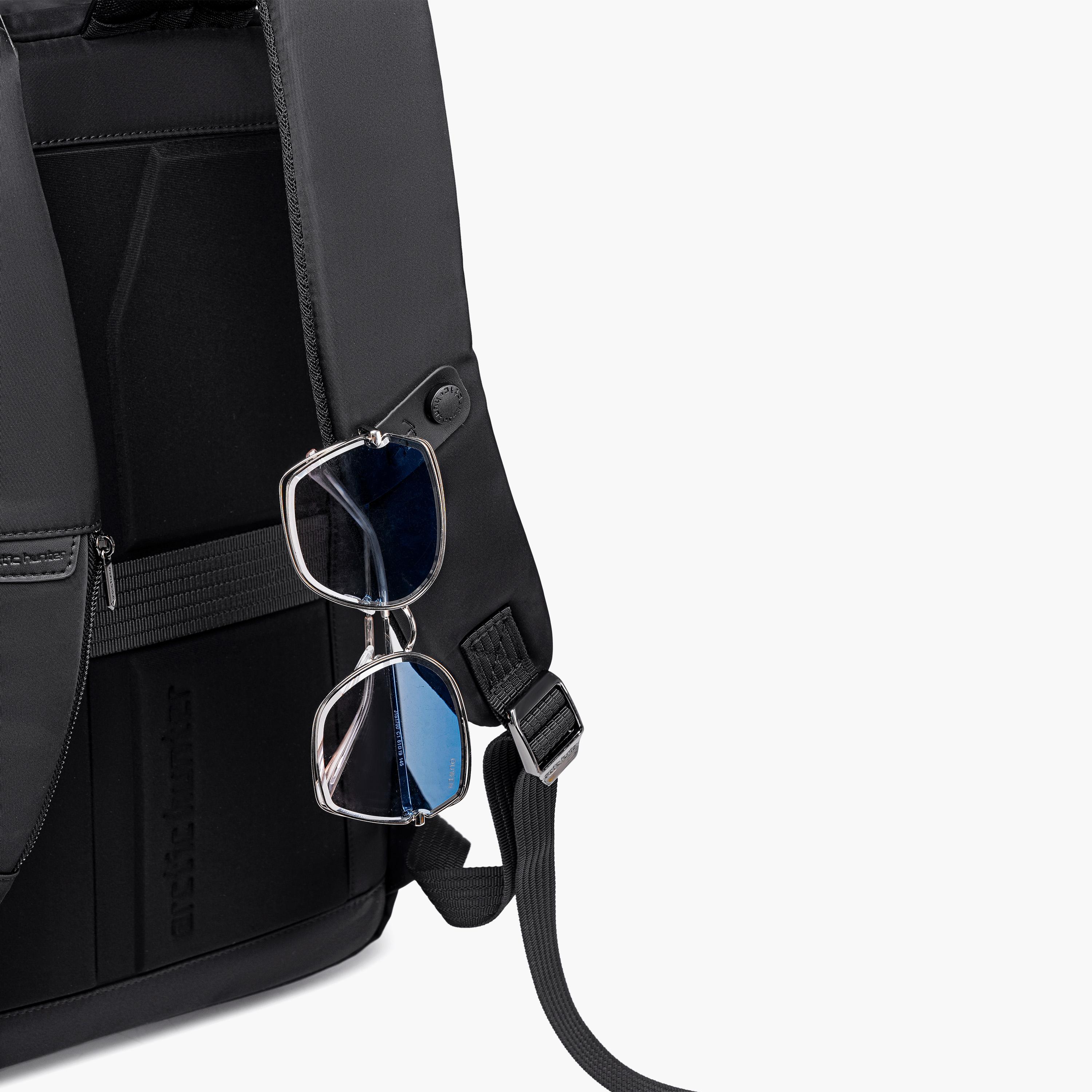 Arctic Hunter 18L | 17.5 Inches, Backpack with Adjustable Strap | B00832-AH-travel-luggagesandbags-backpacks-image-10