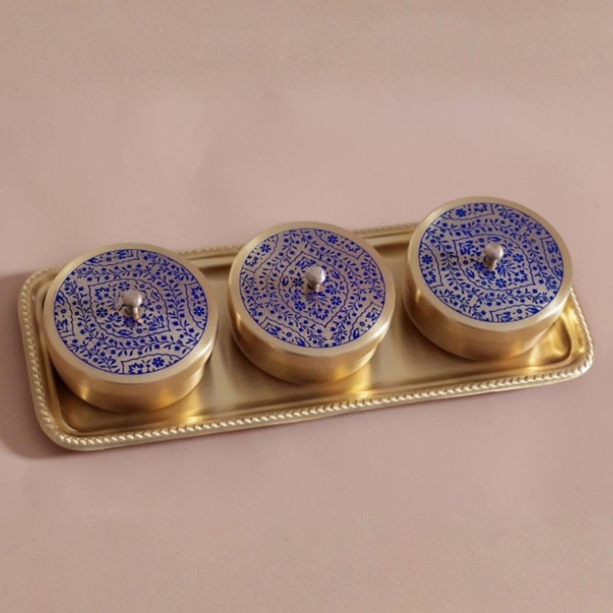 Quesera Zahabiya 3-Bowl Condiment Set with Tray