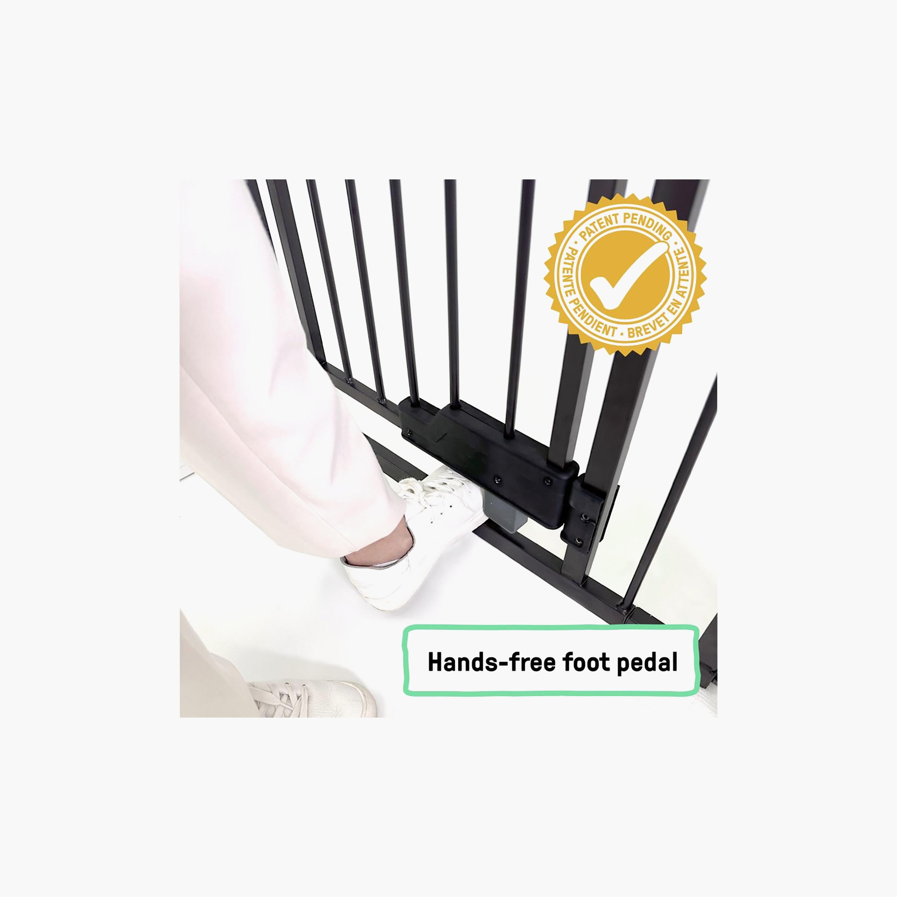 Ingenuity Doorway Series Hands Free Open Gate - 0-6 Months-baby-healthandsafety-babyproofing-image-3