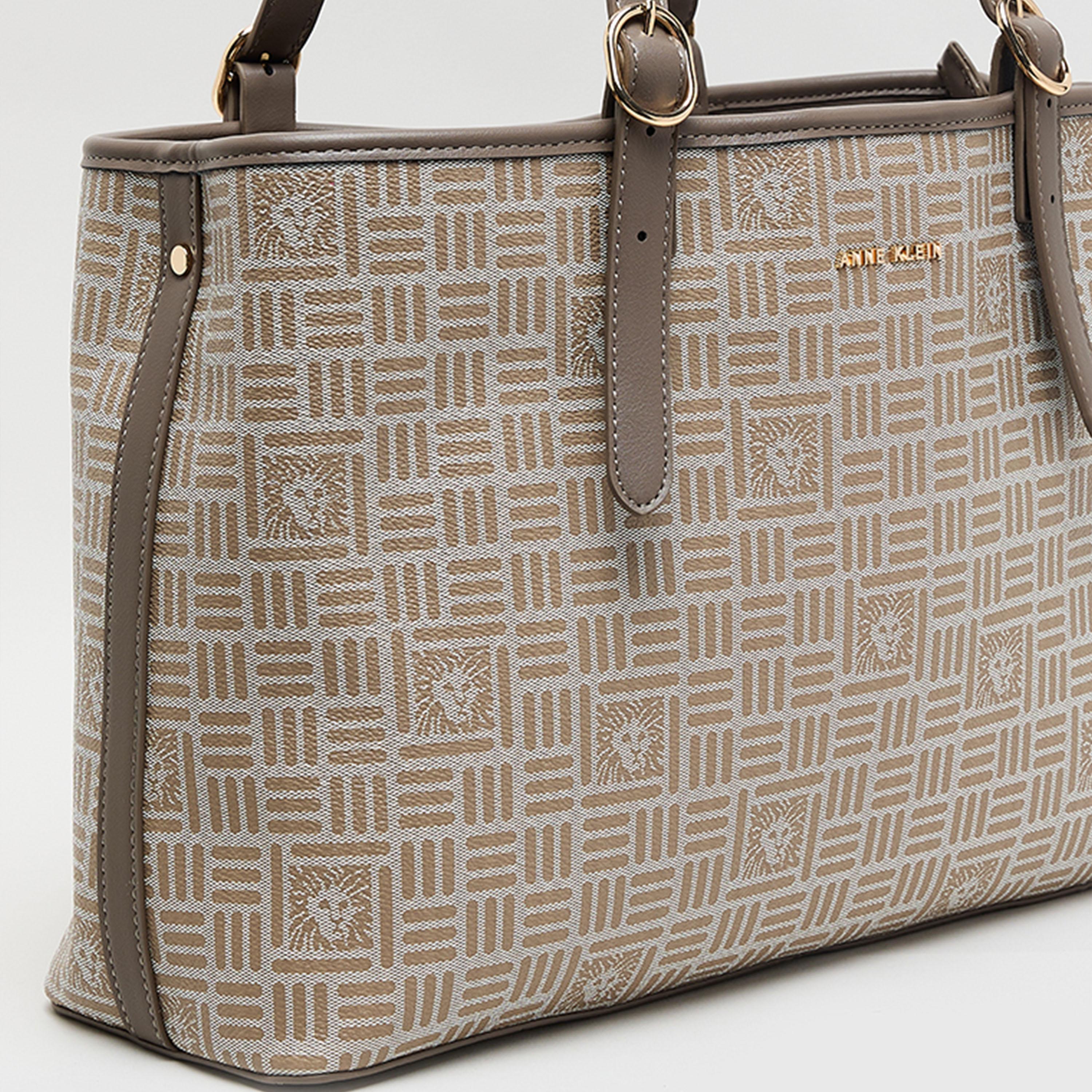 آن كلين - شنطة كتف بمقبض علوي مزينة بشعار المونوغرام وإغلاق مغناطيسي-women-bagsandwallets-handbags-image-4