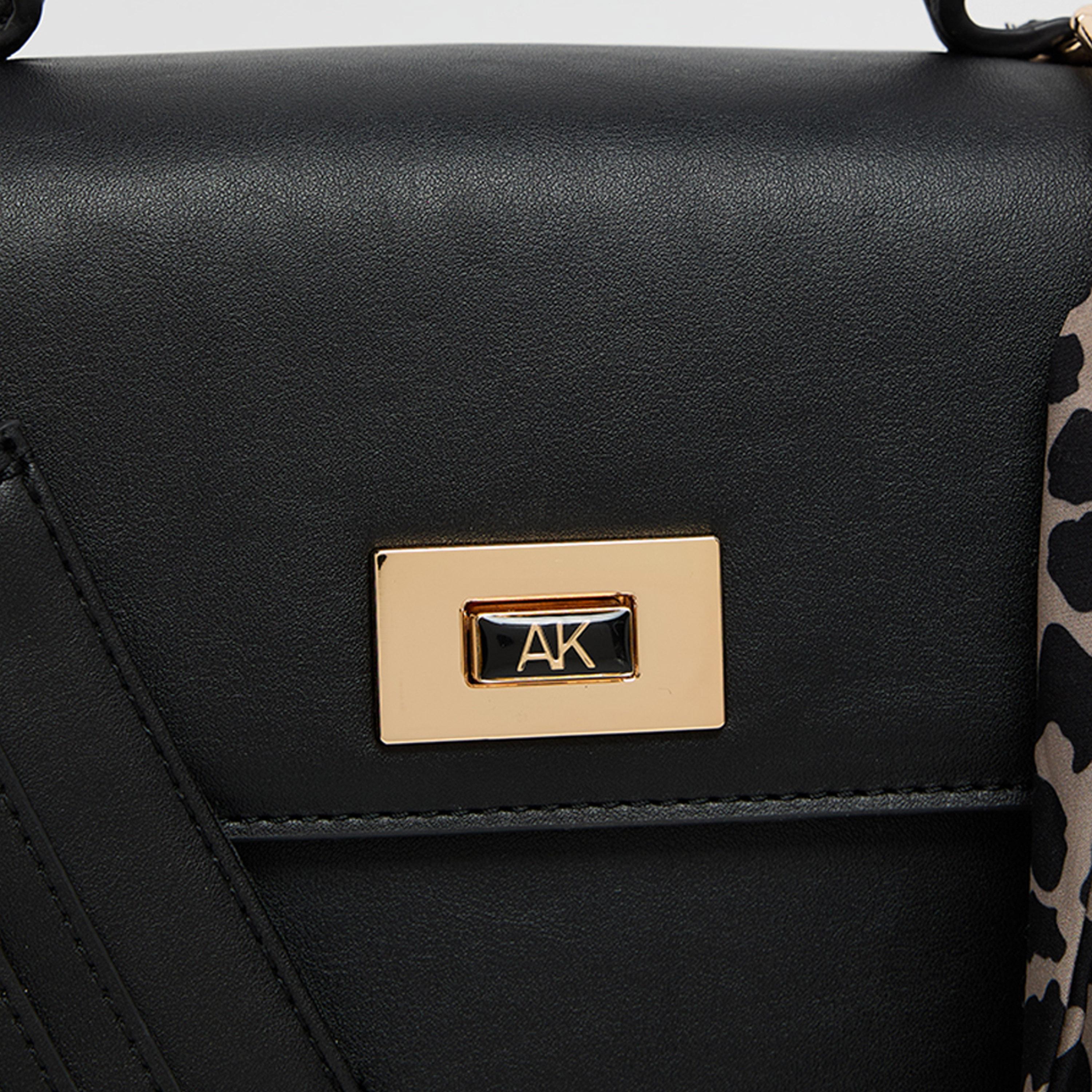 آن كلين - تفاصيل التصميم: شنطة يد بمقبض علوي وقفل دوار-women-bagsandwallets-handbags-image-4