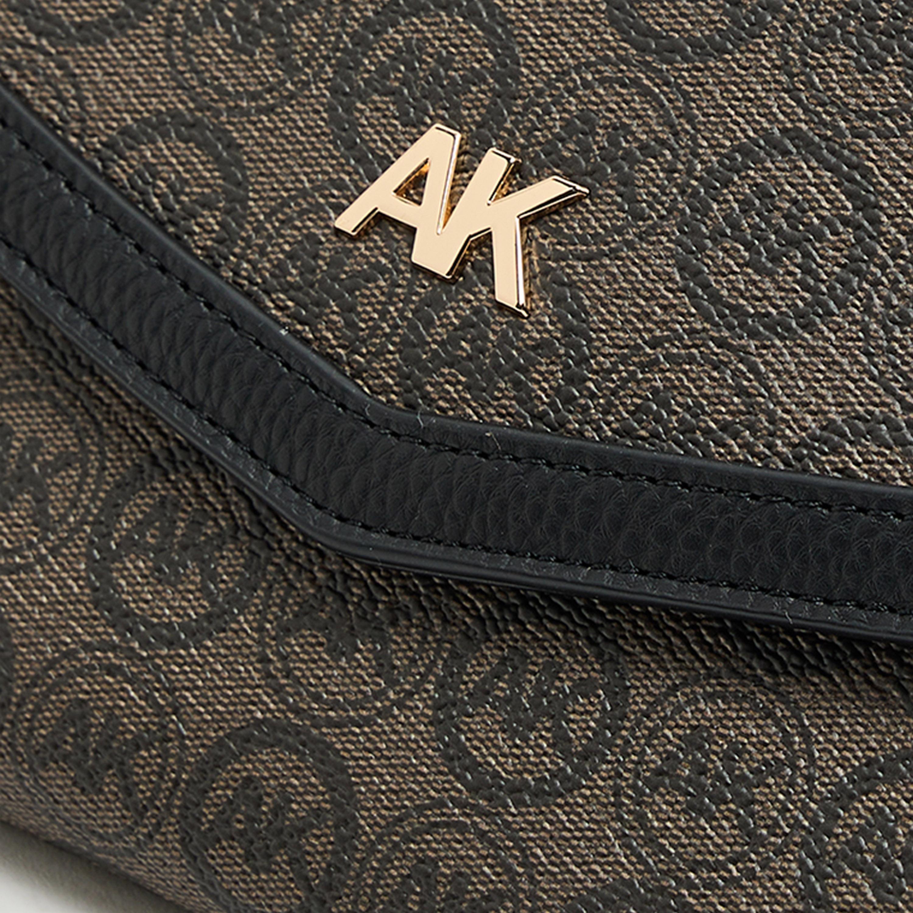 آن كلين - شنطة كروس بنقشة المونوغرام مع غطاء وحزام سلسلة-women-bagsandwallets-handbags-image-4