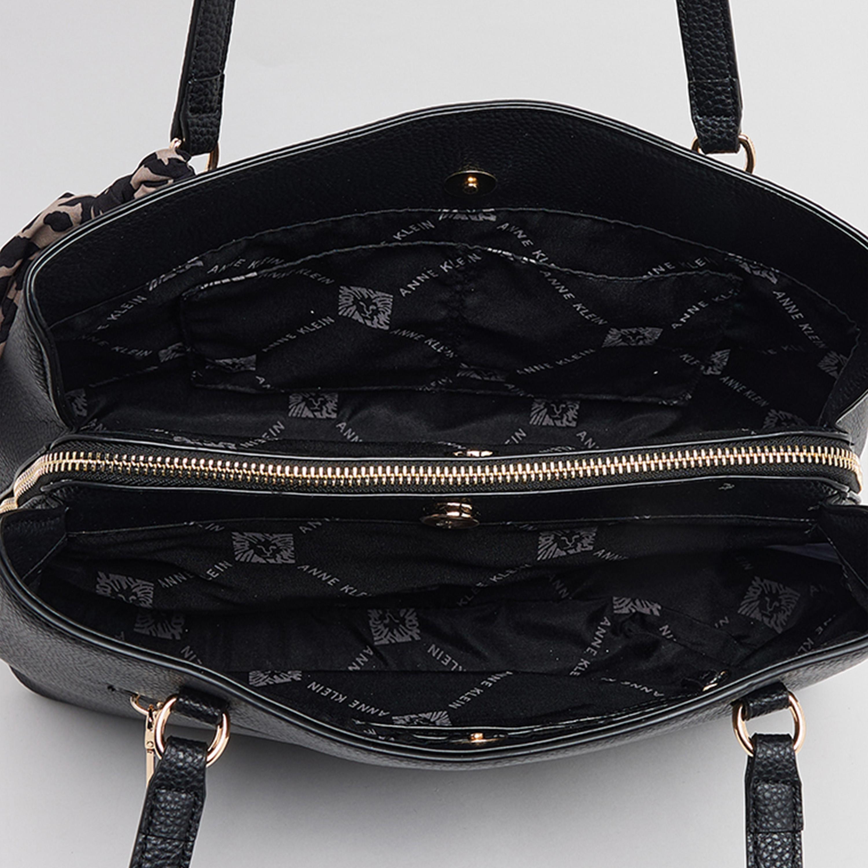 آن كلين - تفاصيل التصميم: شنطة كتف بمقبضين وإغلاق مغناطيسي-women-bagsandwallets-handbags-image-6