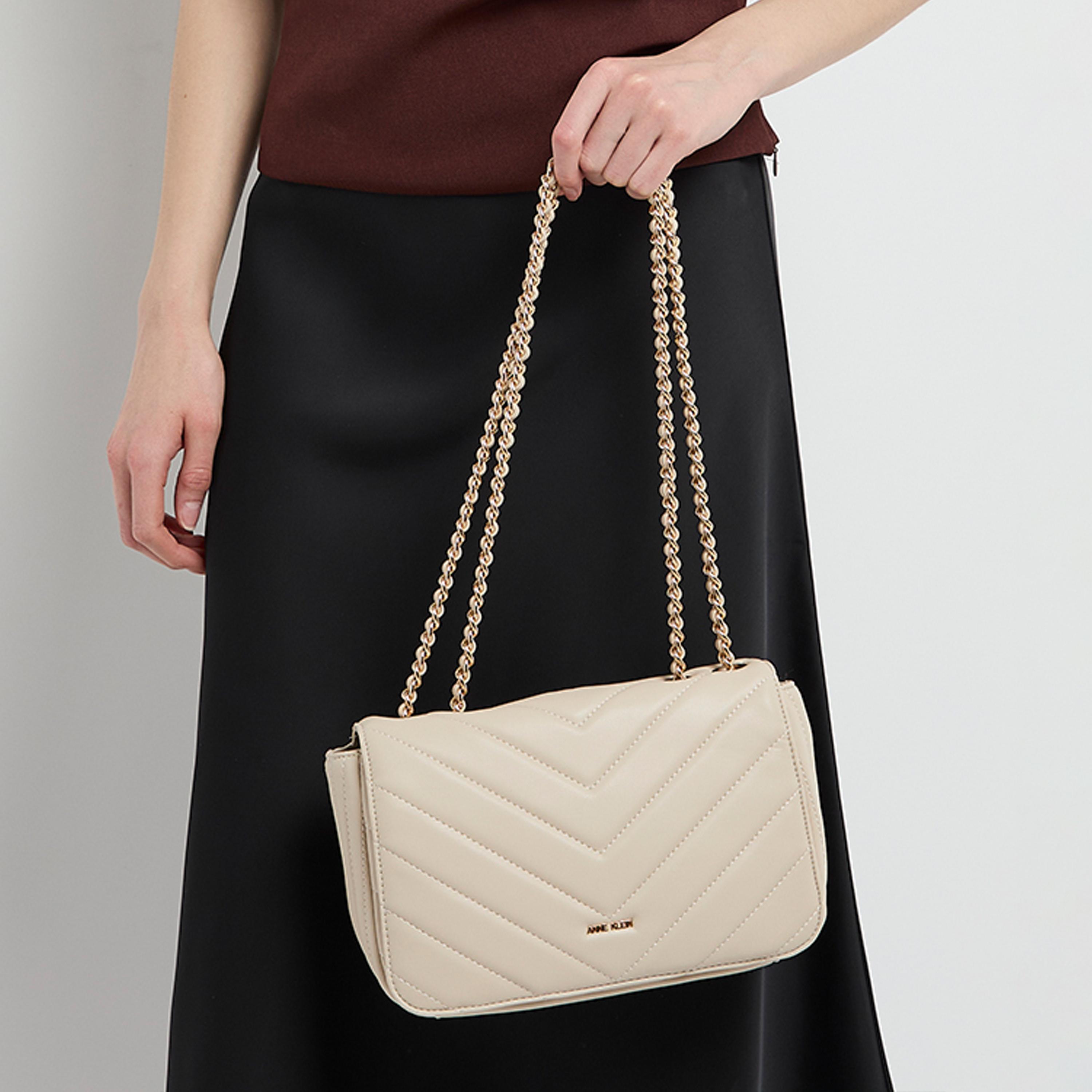 آن كلين - شنطة كروس مبطنة بغطاء وحزام سلسلة | 25 × 16 × 8 سم-women-bagsandwallets-handbags-image-2