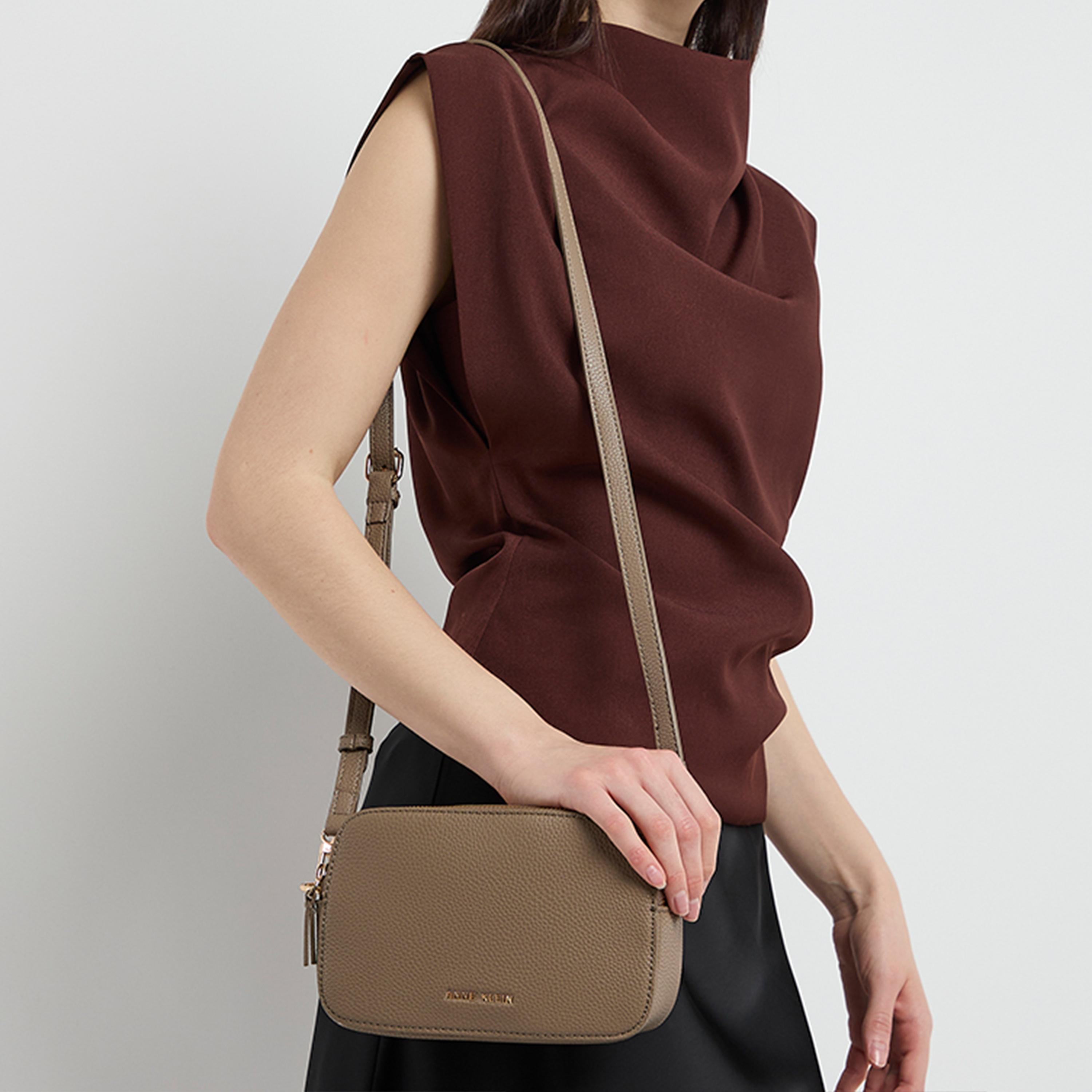 آن كلين - شنطة كروس مزخرفة بسحاب وحزام قابل للإزالة | 20 × 13 × 7.5 سم-women-bagsandwallets-handbags-image-2