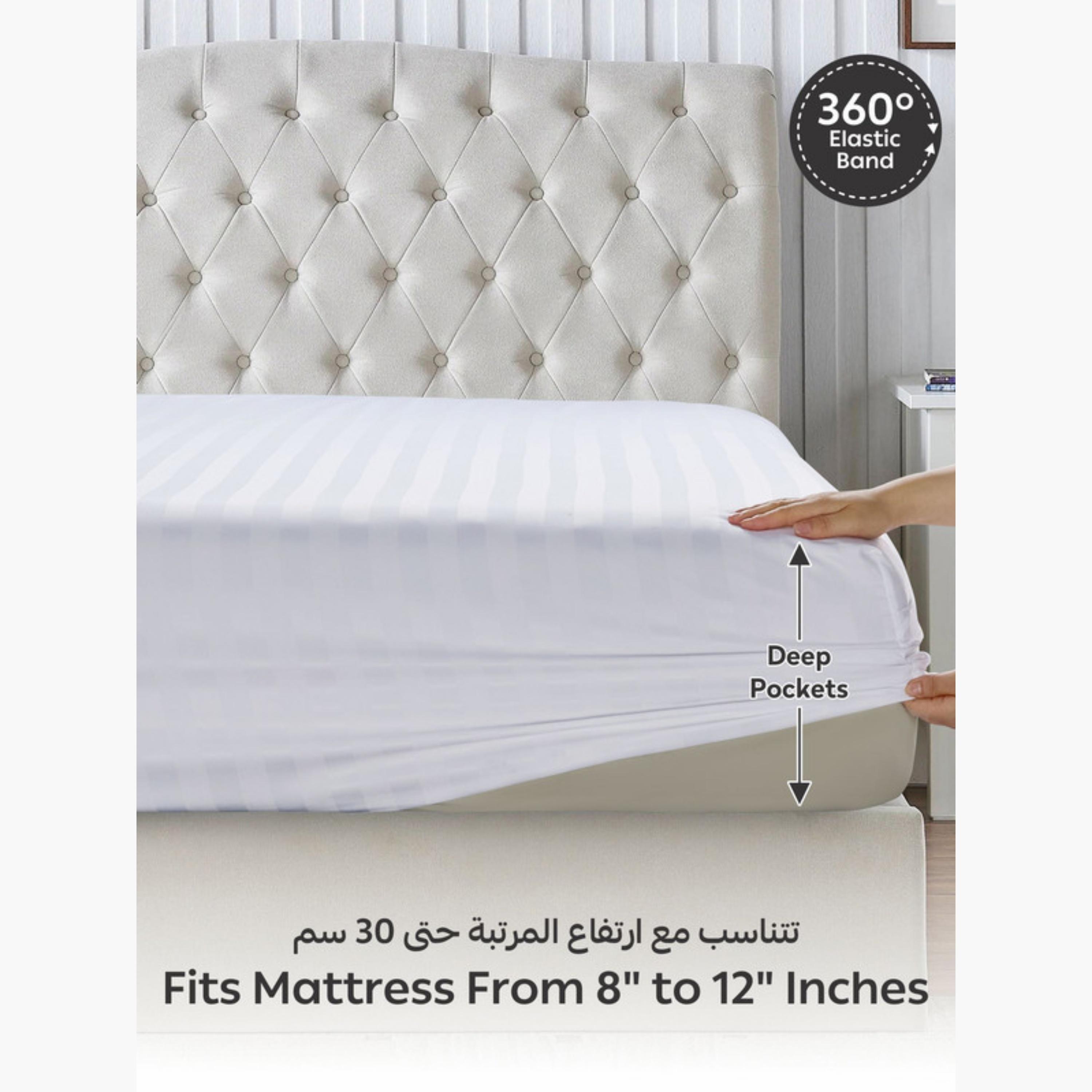 Striped Fitted Sheet Set-household-bedding-sheetsandpillowcases-fittedsheets-image-1