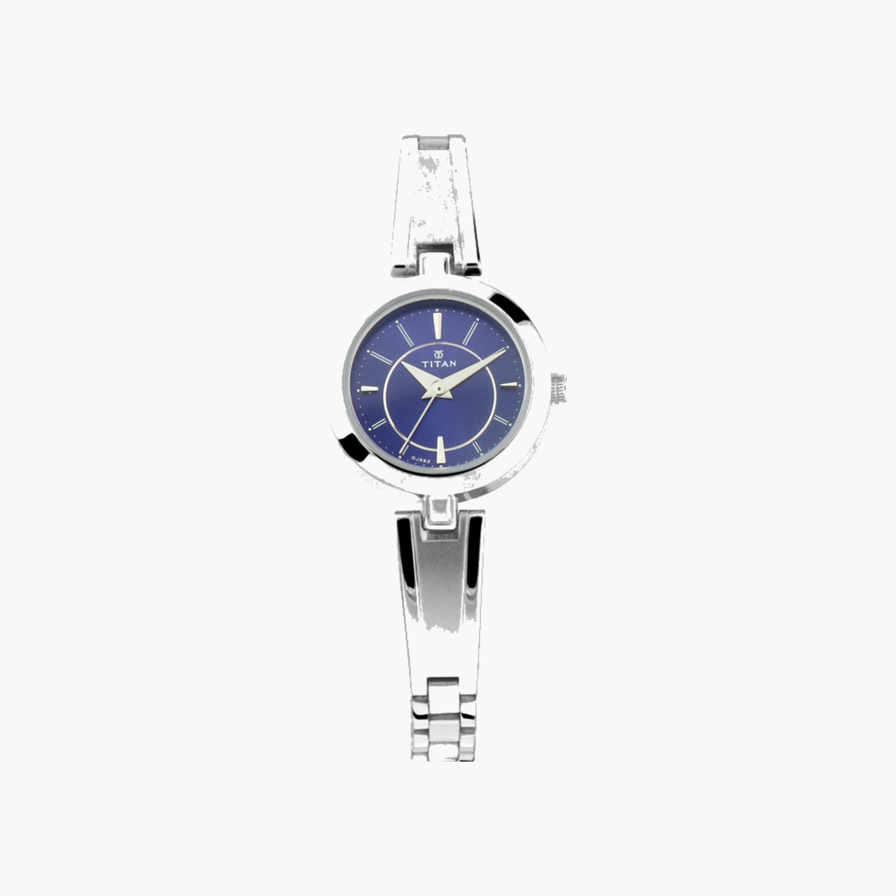 ساعة نسائية تناظرية باللون الفضي-women-watchesandjewellery-watches-image-1