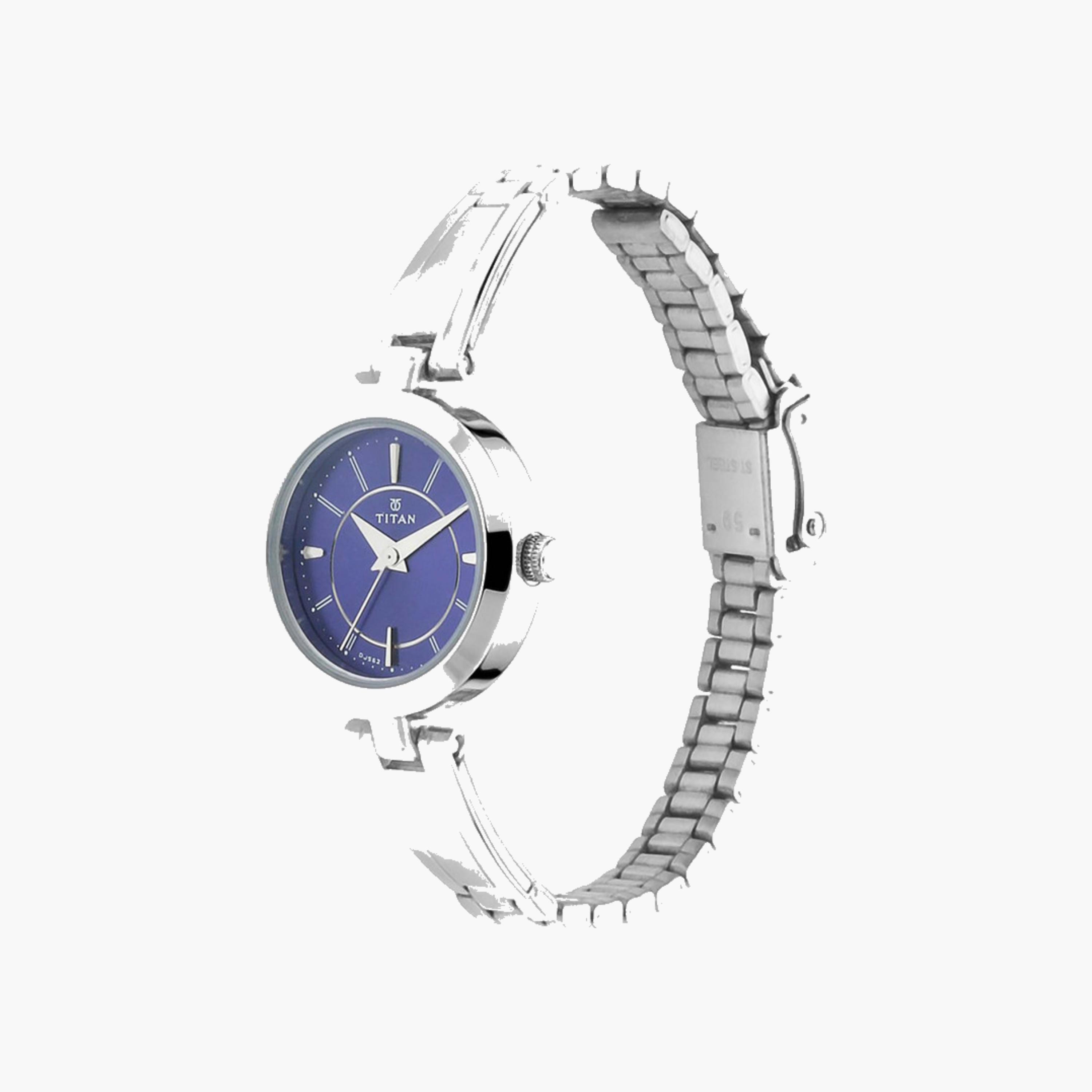 ساعة نسائية تناظرية باللون الفضي-women-watchesandjewellery-watches-image-4